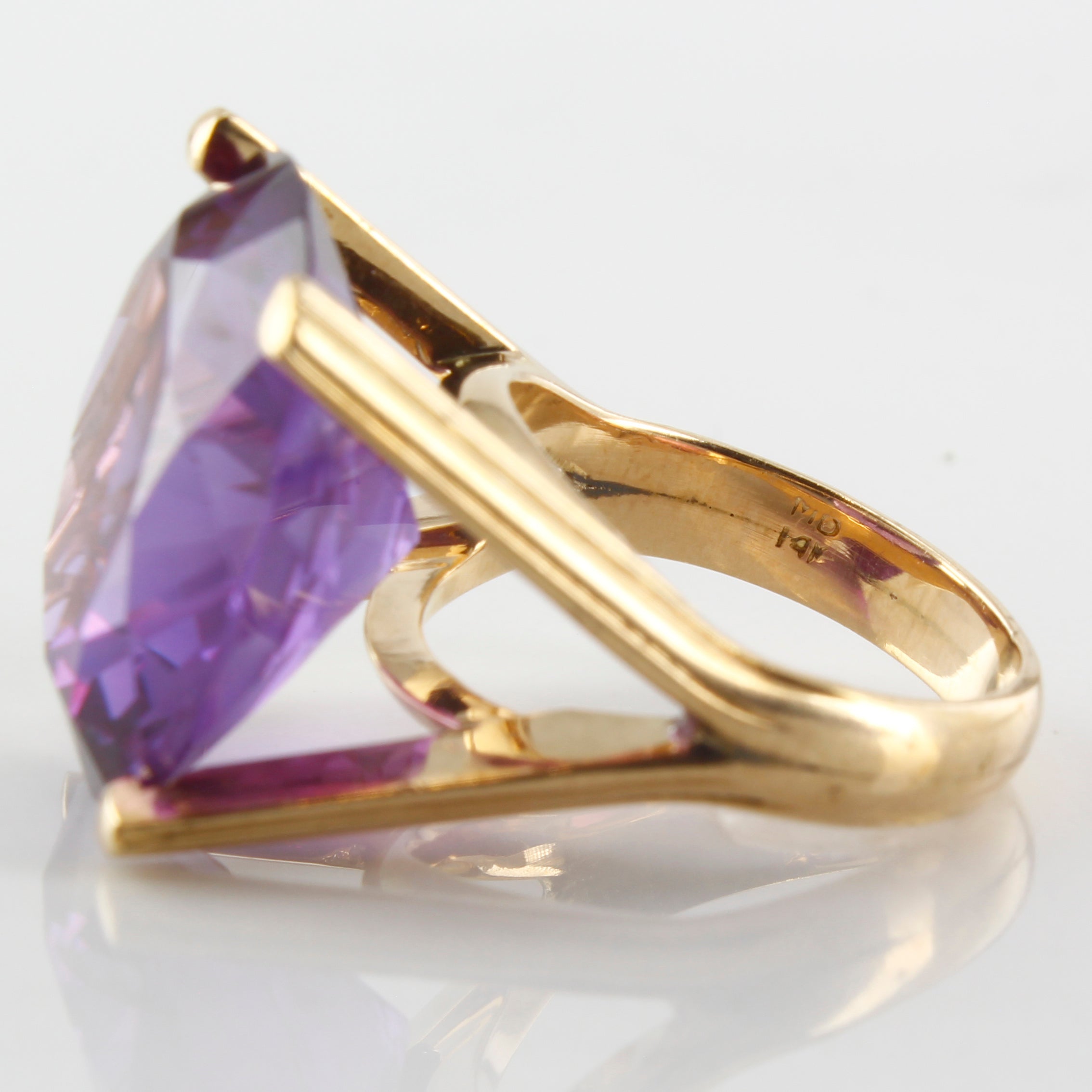 Synthetic Purple Sapphire Cocktail Ring | 18.81 ct | SZ 5 |