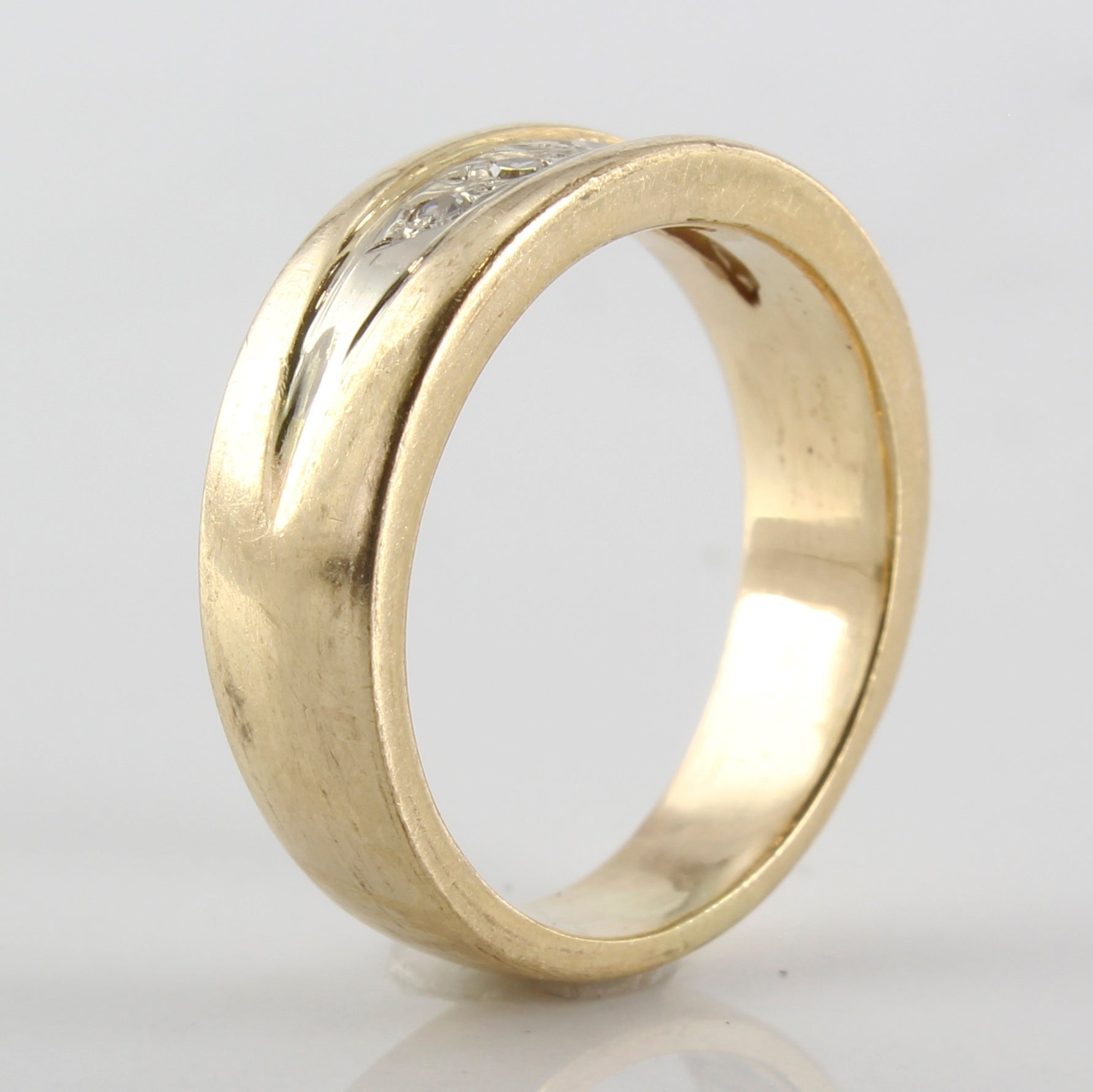 Diamond Band | 0.04ctw | SZ 5 |