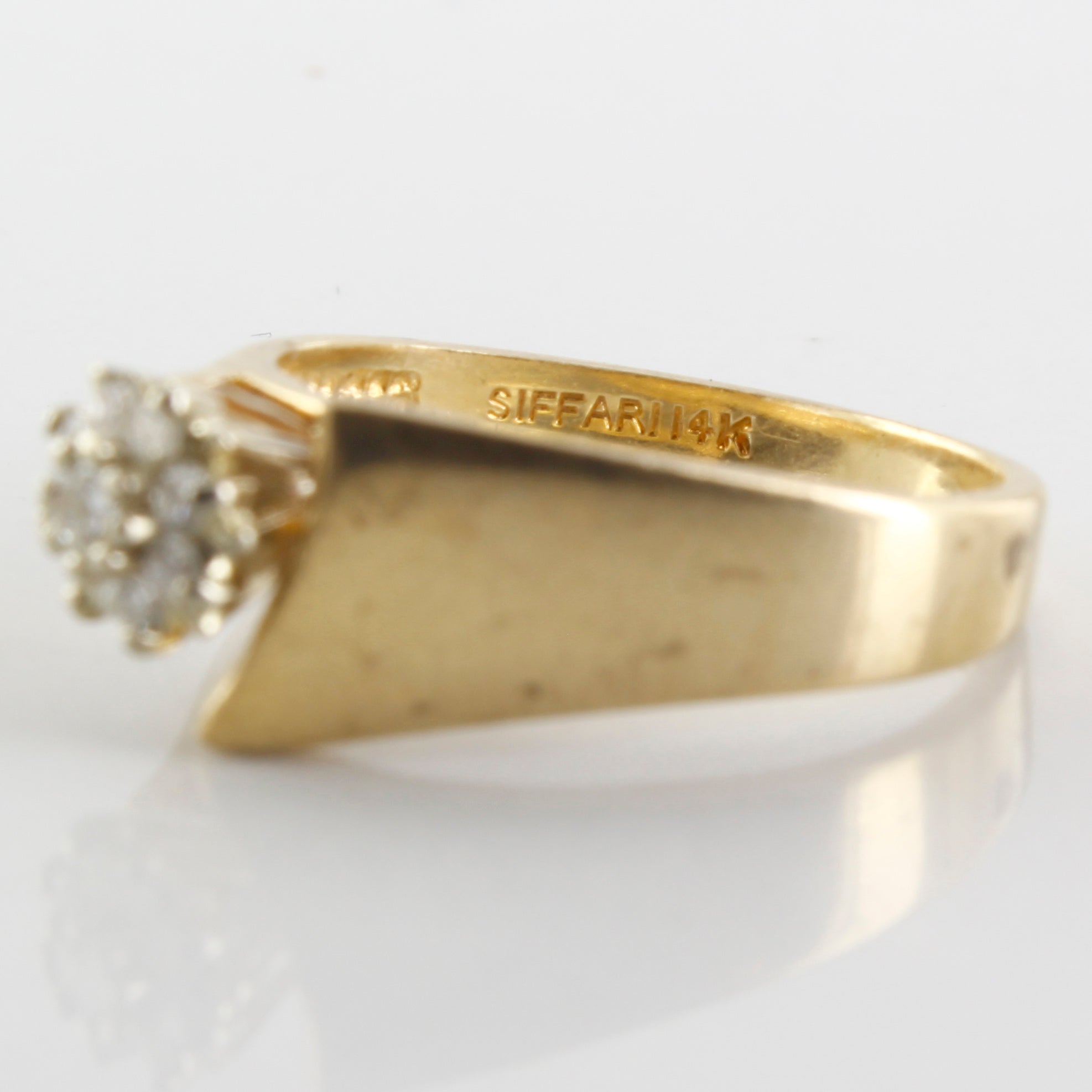 Asymmetrical Cluster Diamond Ring | 0.12ctw | SZ 6 |