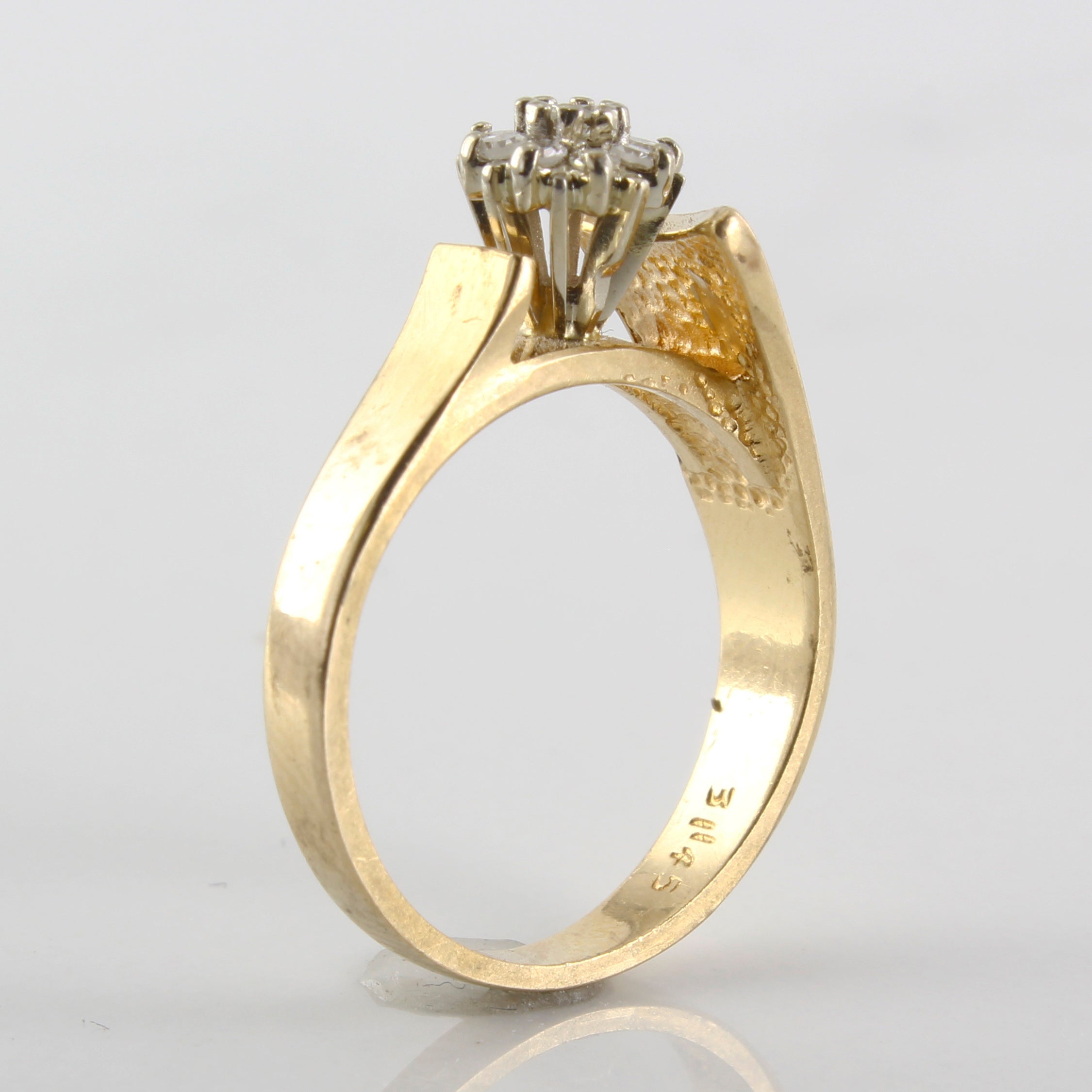 Asymmetrical Cluster Diamond Ring | 0.12ctw | SZ 6 |