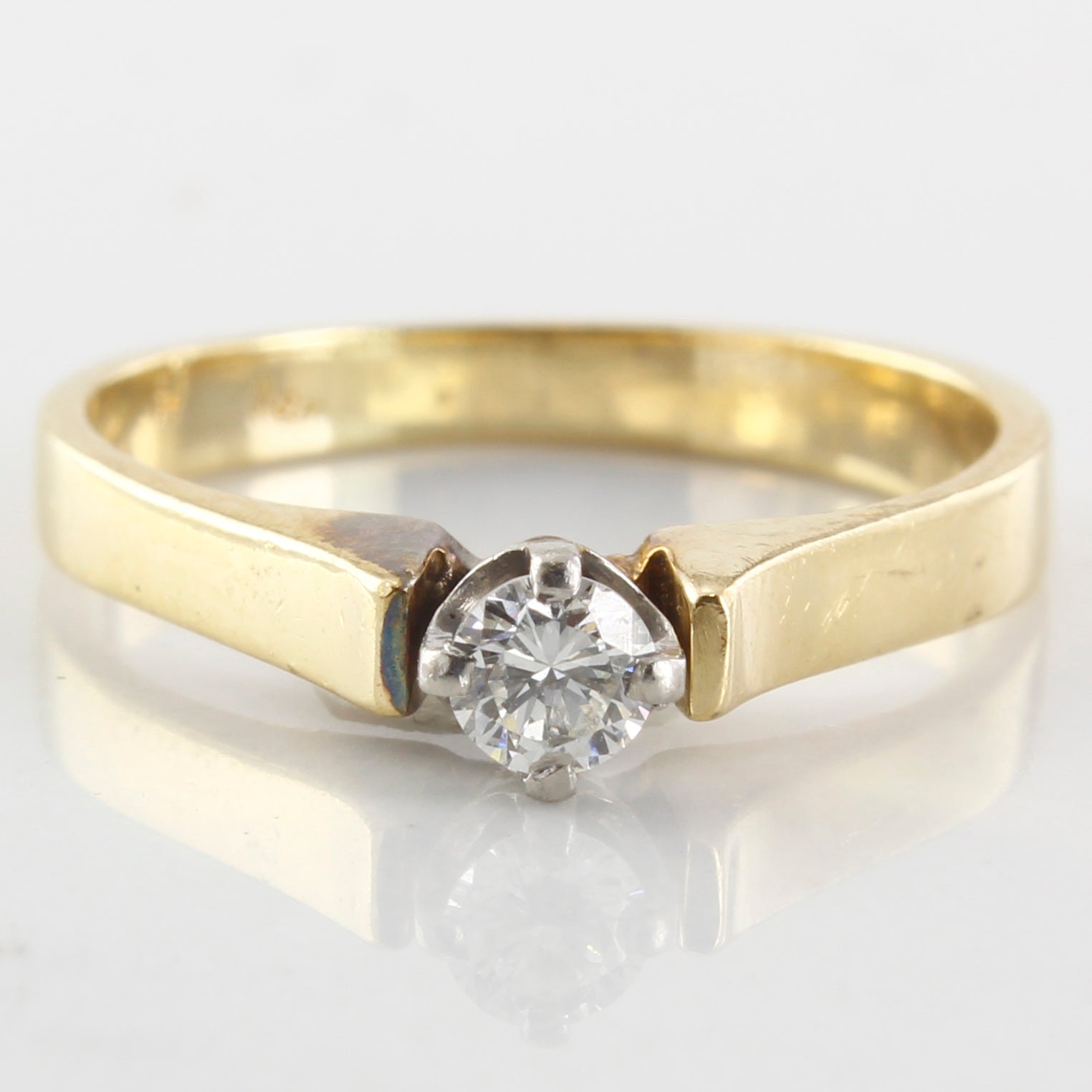 Solitaire Diamond Ring | 0.14ct | SZ 5.25 |