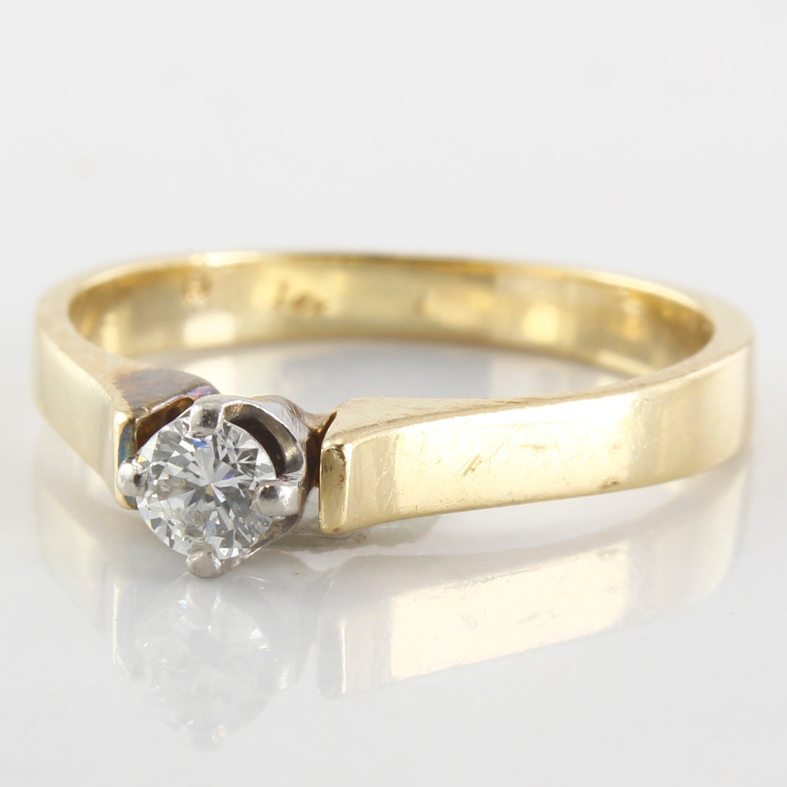 Solitaire Diamond Ring | 0.14ct | SZ 5.25 |