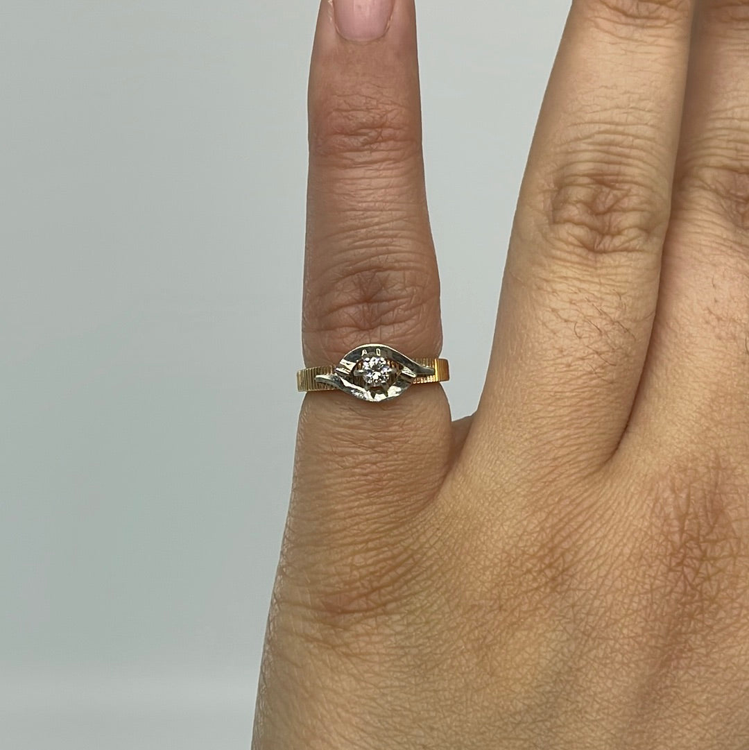 Diamond High Set textured Ring | 0.12ct | SZ 4.75 |