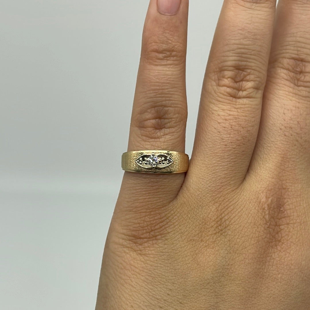 Vintage Canadian Diamond Leaf Detailed Textured Ring | 0.18ctw | SZ 8 |