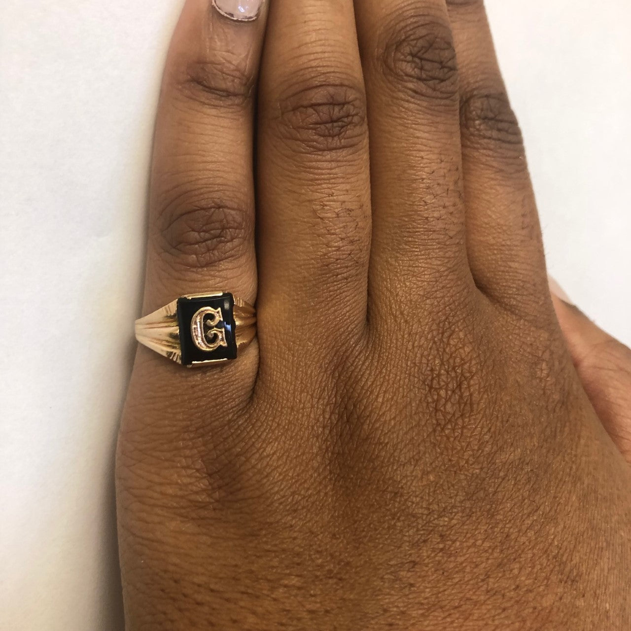 Black Onyx Initial 'G' Signet Ring | 2.00ct | SZ 7.5 |