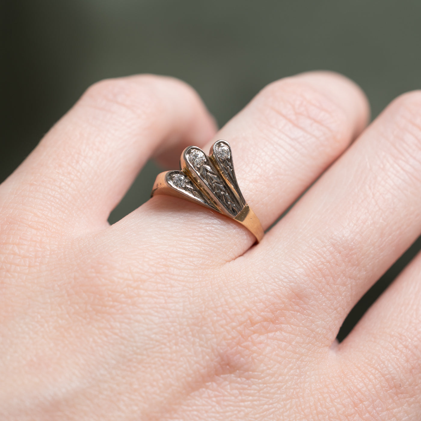 Vintage Diamond Fan Ring | 0.11ctw | SZ 6.25