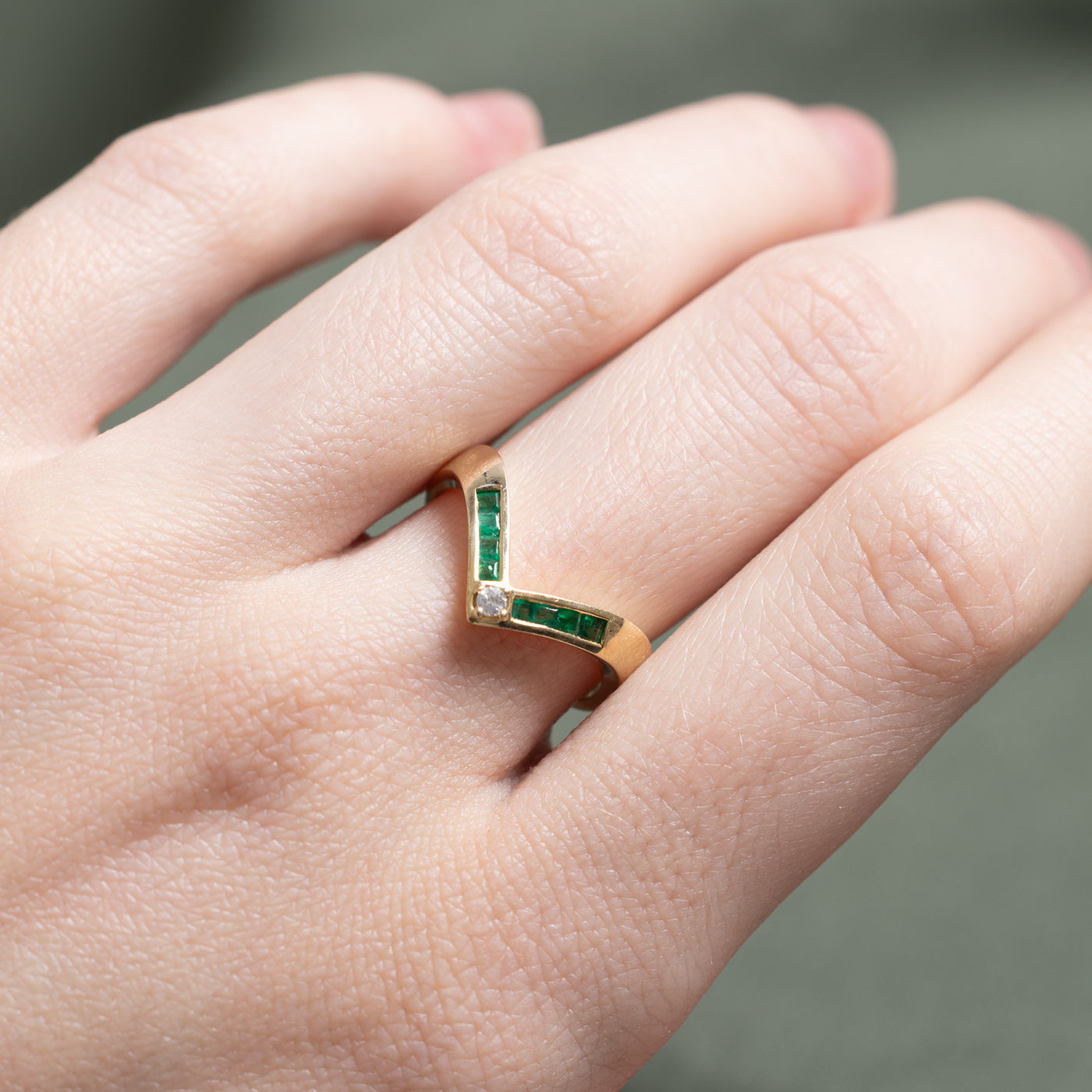 Emerald & Diamond Chevron Ring | 0.14ctw, 0.04ct | SZ 6.75