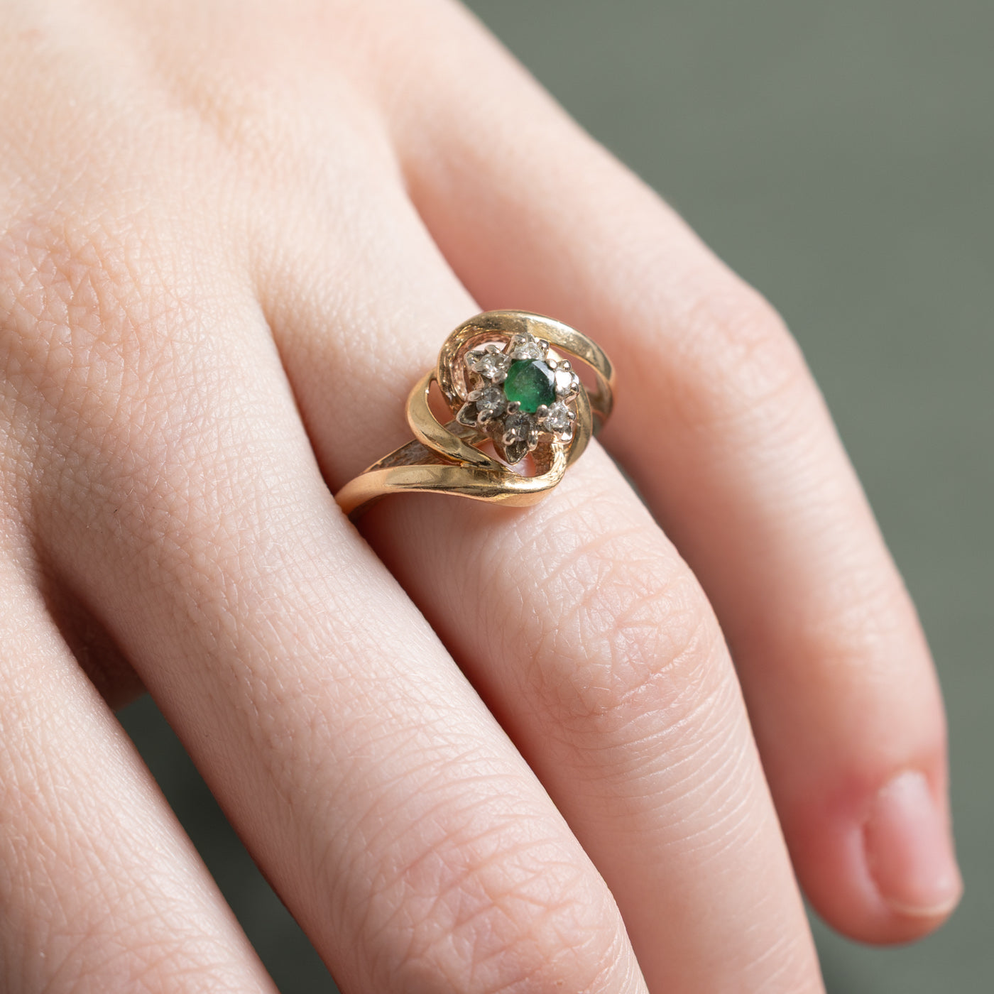 Diamond & Emerald High Set Ring | 0.16ctw, 0.10ct | SZ 5.25