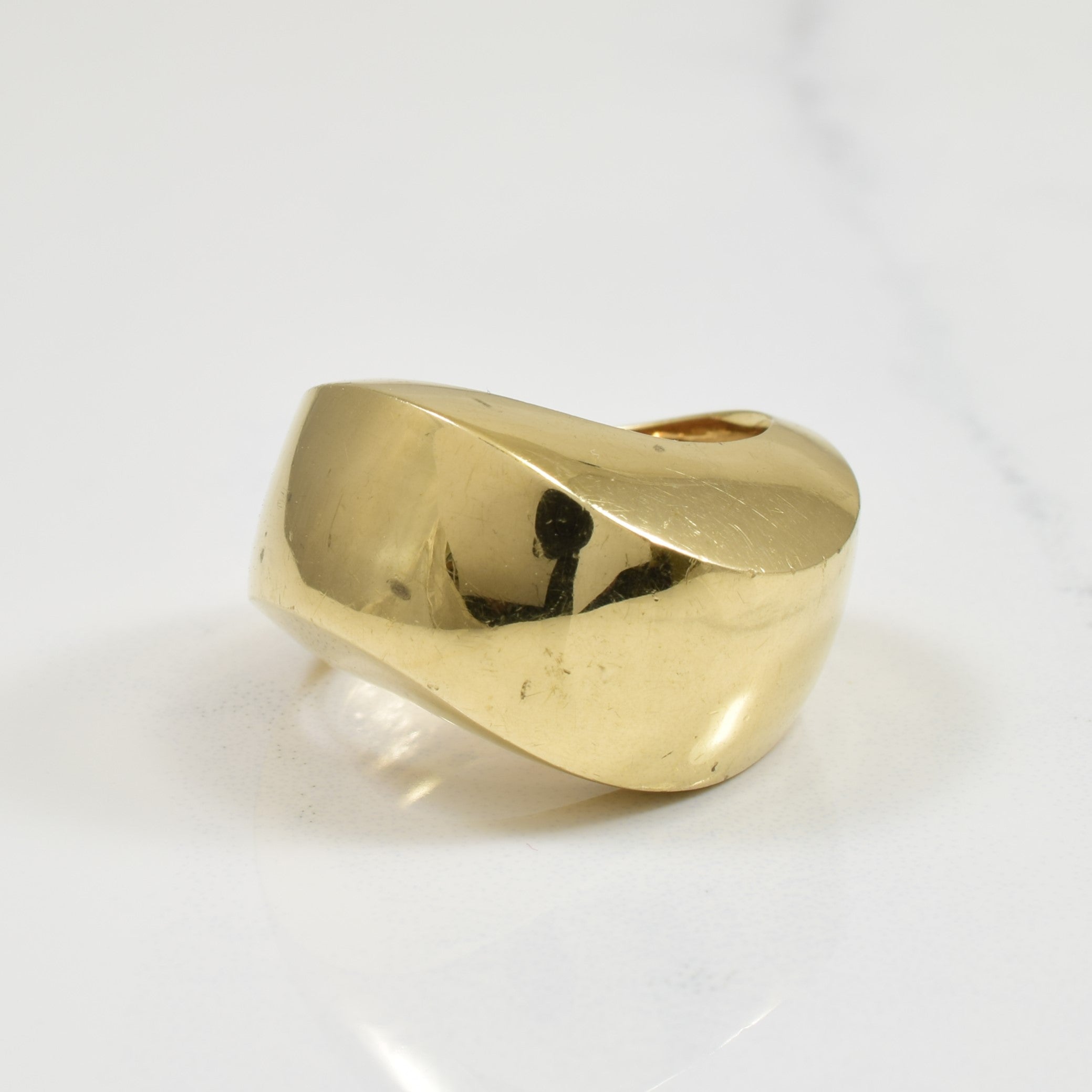 10k Yellow Gold Wave Ring | SZ 6 |