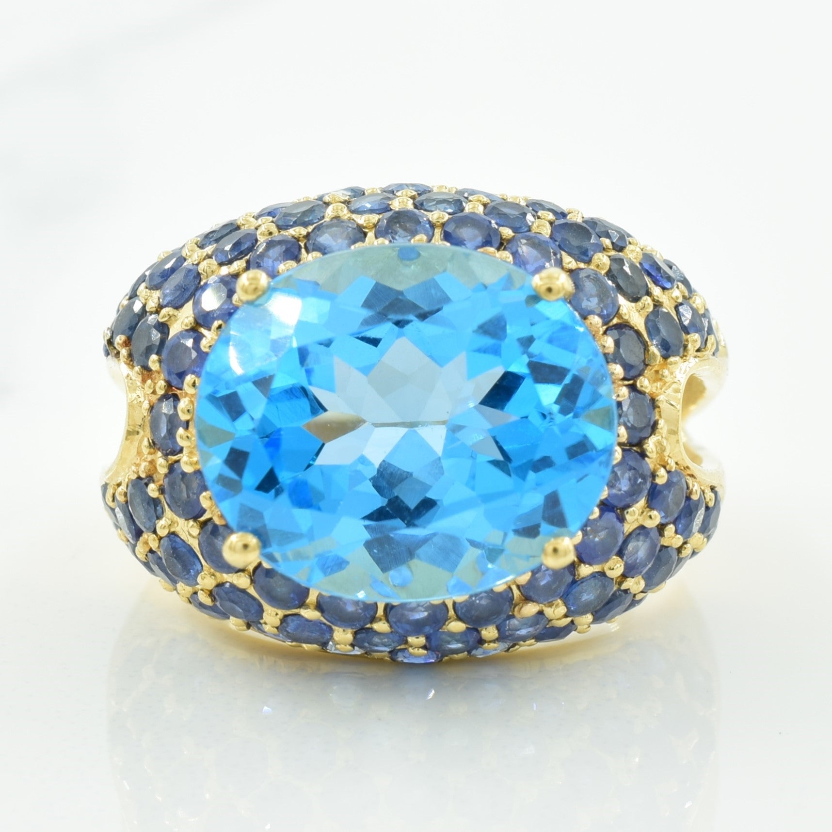 Bague en topaze bleue et saphir | 10,00 ct, 3,00 ct au total | Taille 6,25 | 