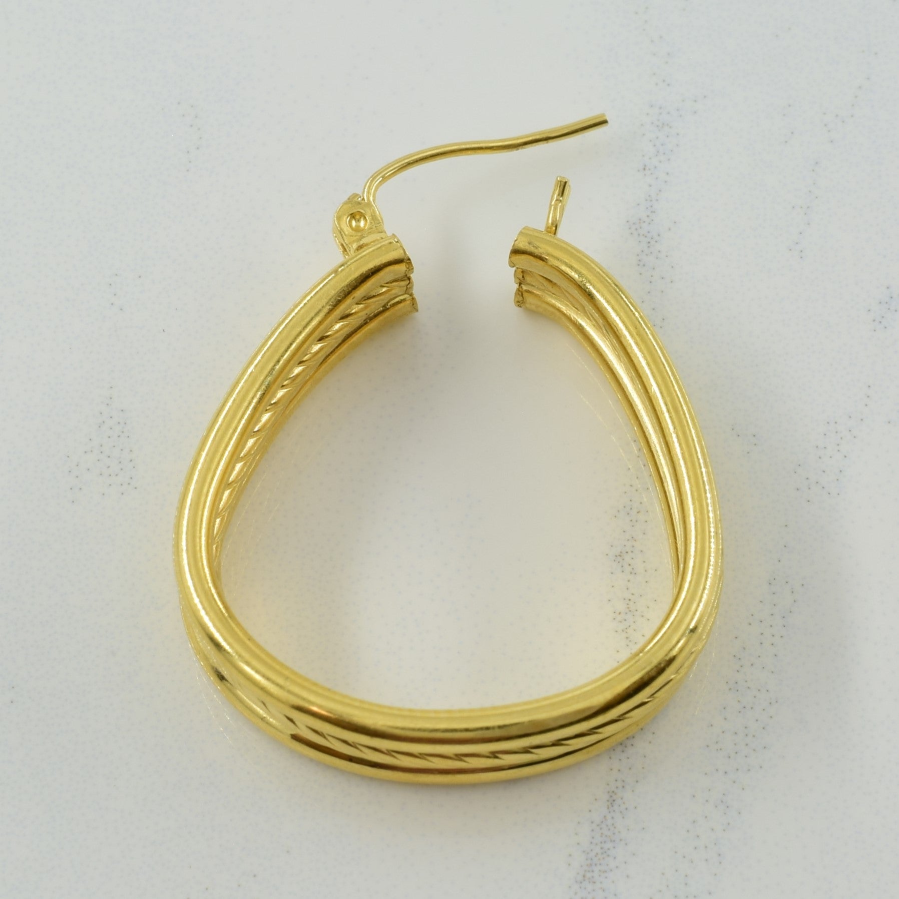 14k Yellow Gold Huggie Earrings |