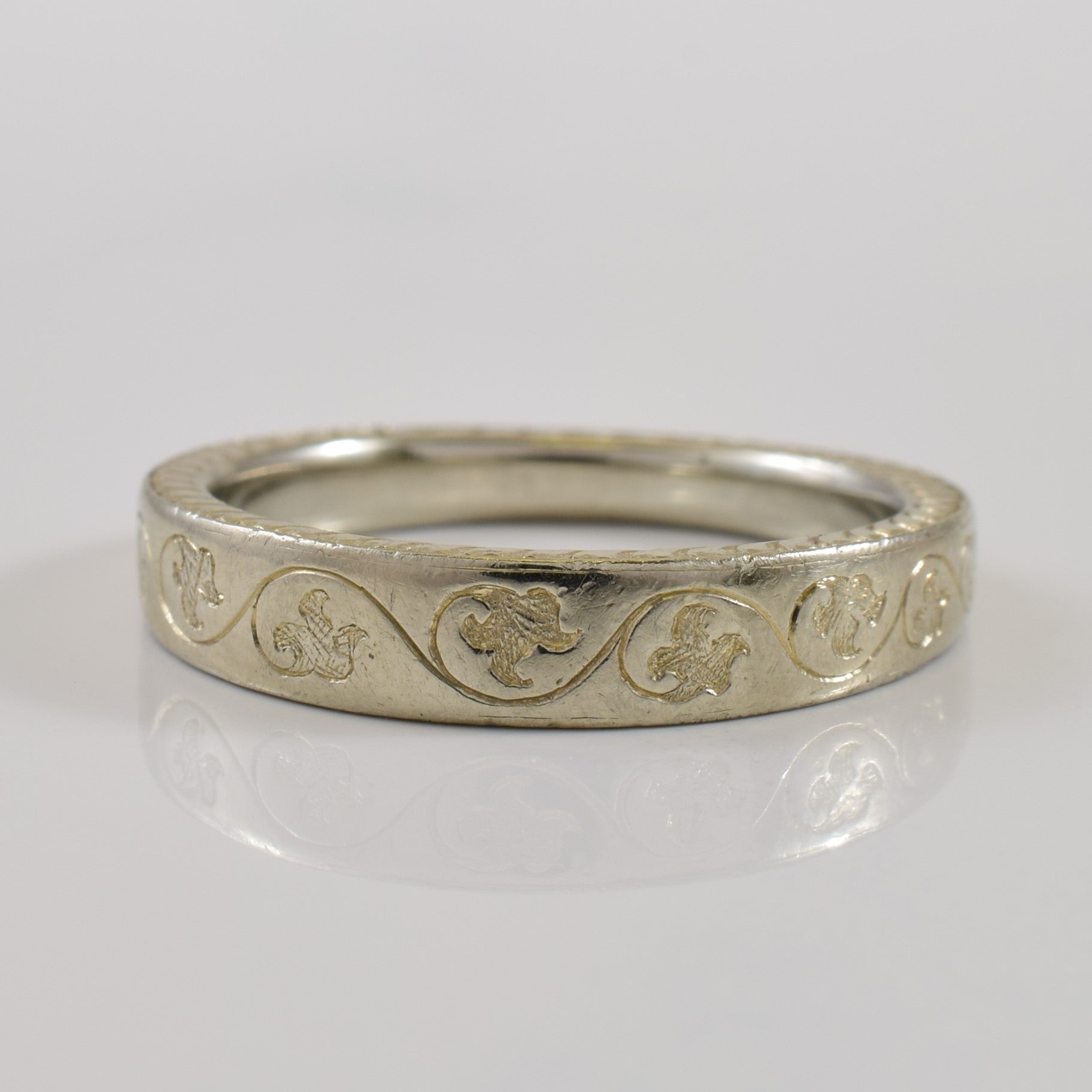 18k White Gold Patterned Ring | SZ 6.75 |
