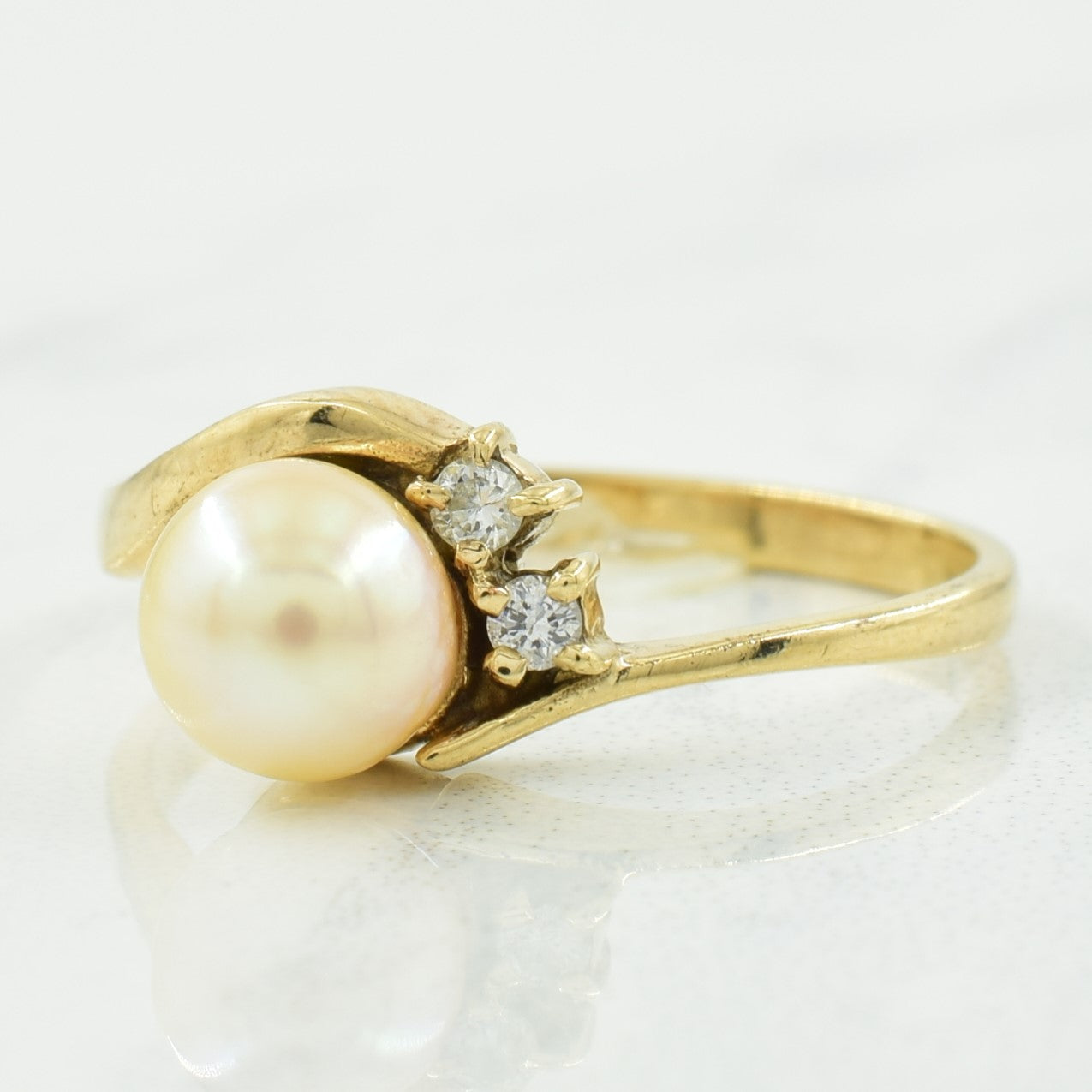 Pearl & Diamond Ring | 1.50ct, 0.04ctw | SZ 6 |