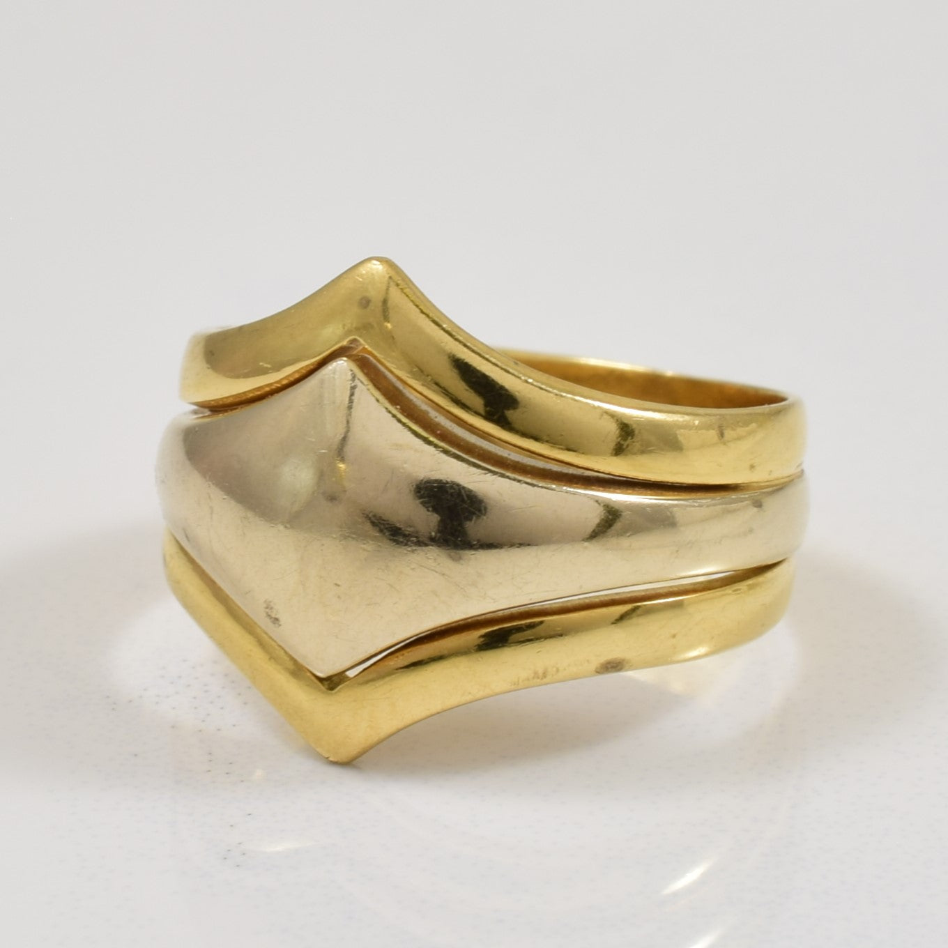 18k Yellow Gold Ring | SZ 5.25 |