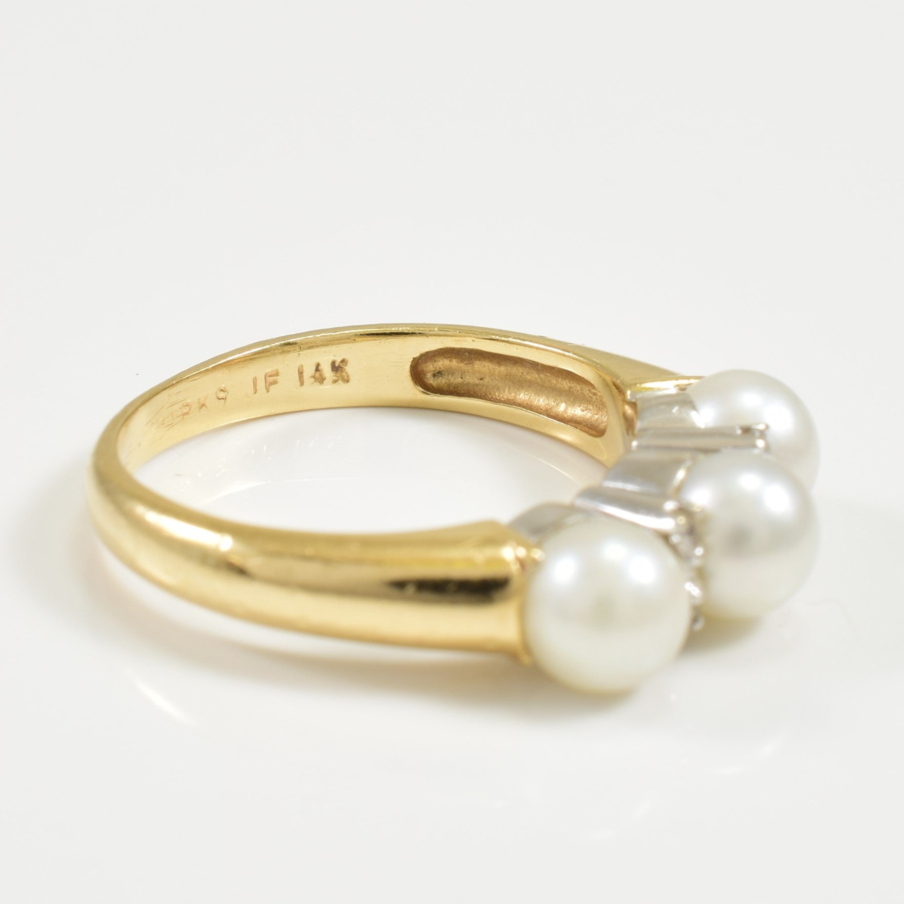 Pearl & Diamond Ring | 3.00ctw, 0.04ctw | SZ 5.5 |