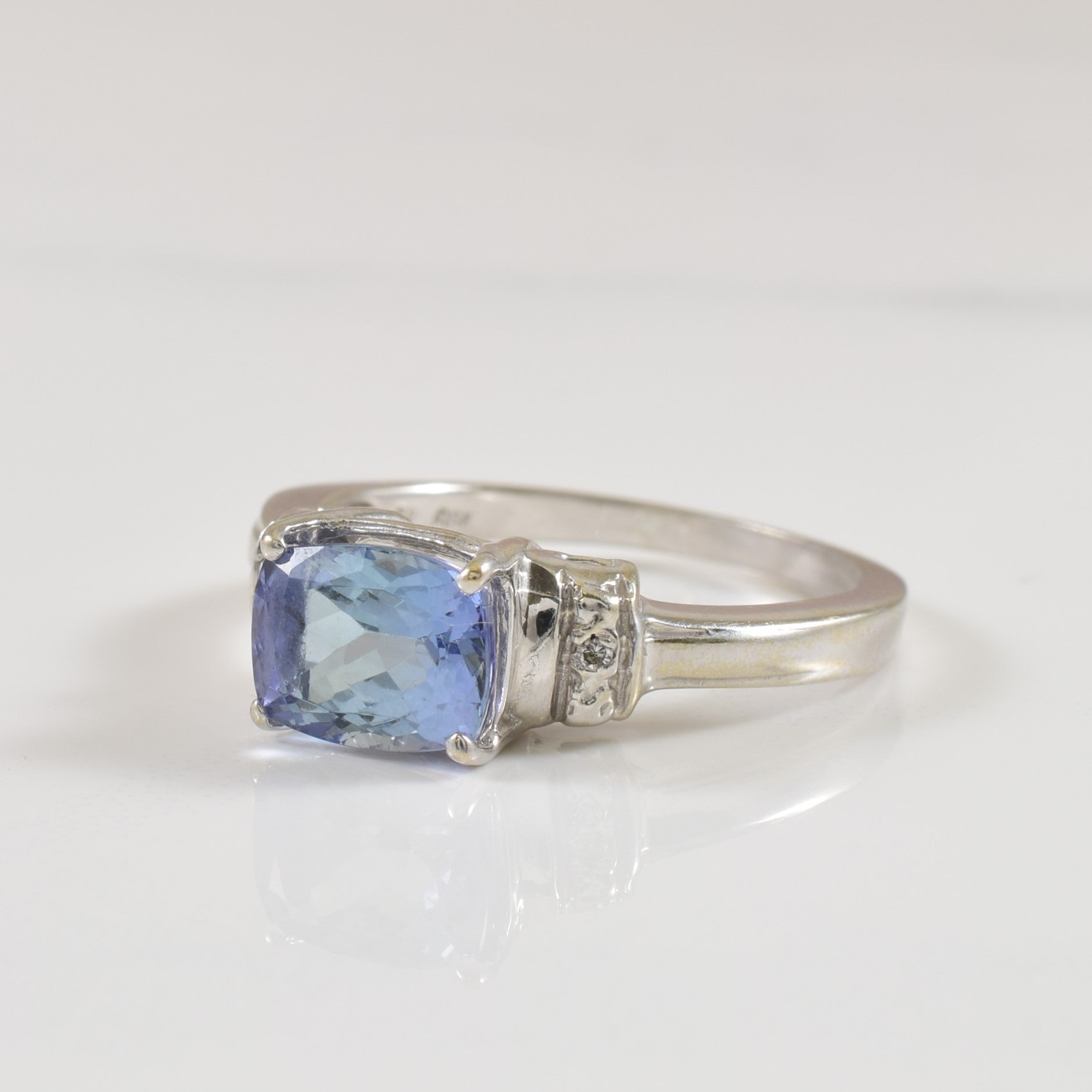 Tanzanite & Diamond Ring | 1.50ct, 0.01ctw | SZ 7 |