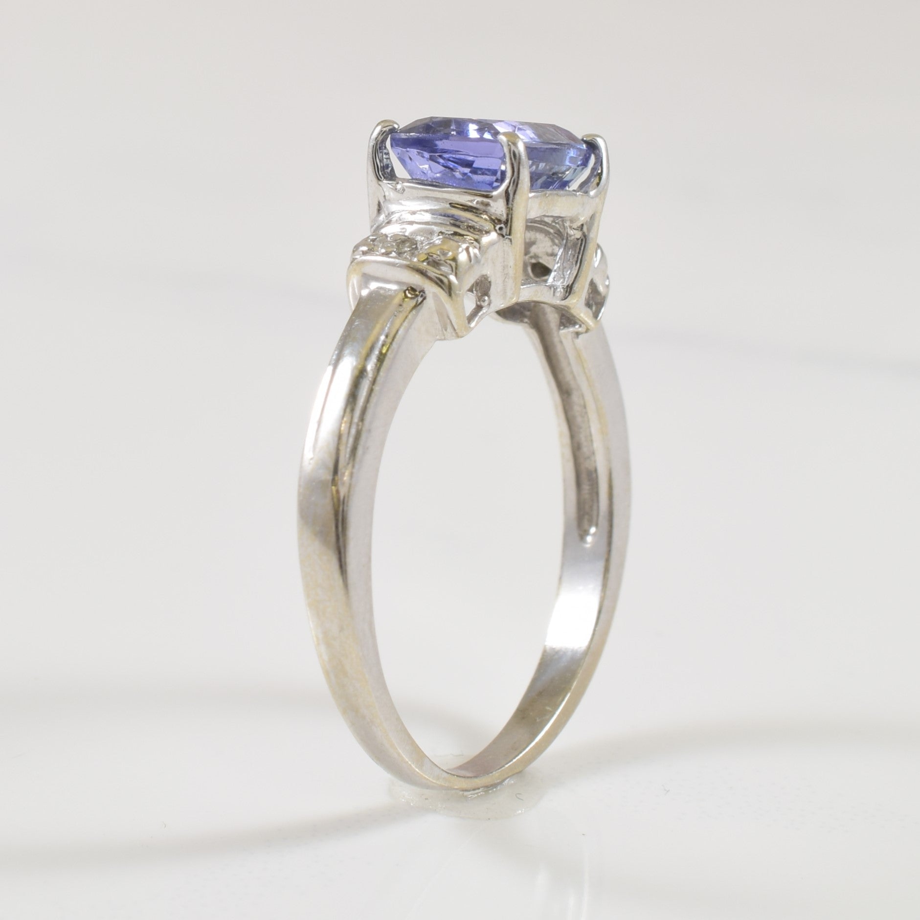 Tanzanite & Diamond Ring | 1.50ct, 0.01ctw | SZ 7 |