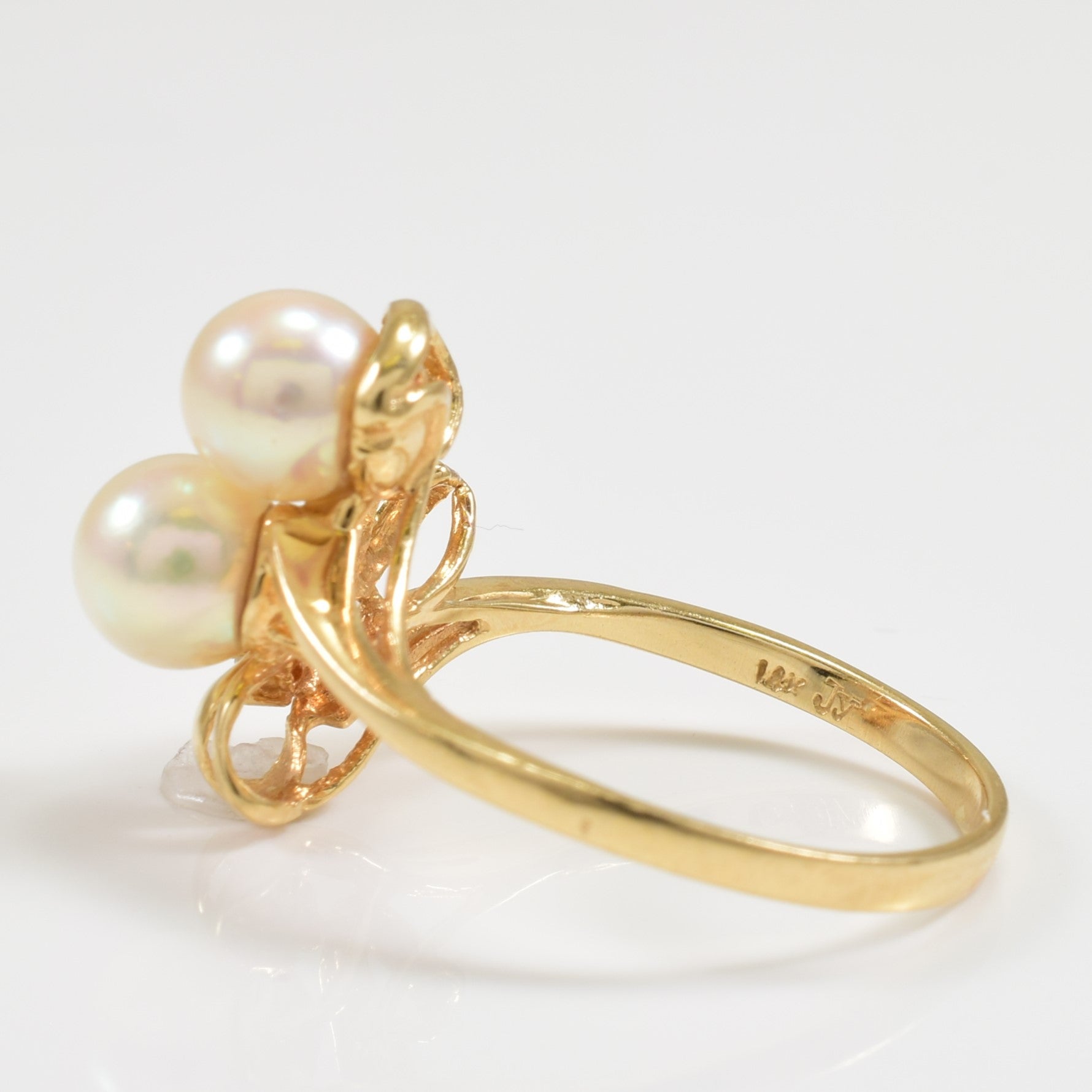 Pearl & Diamond Ring | 3.00ctw, 0.02ctw | SZ 7 |