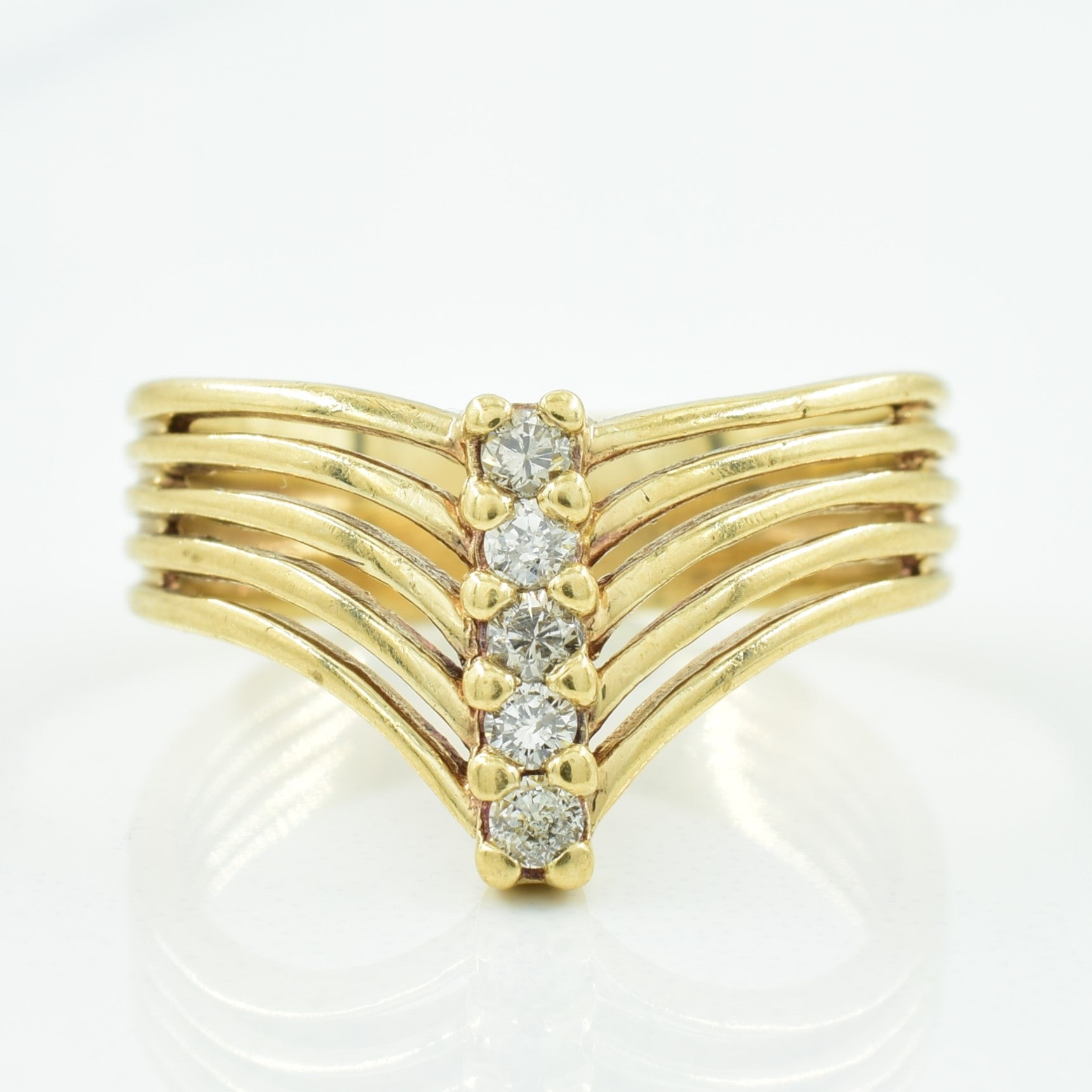 Chevron Diamond Ring | 0.10ctw | SZ 6 |