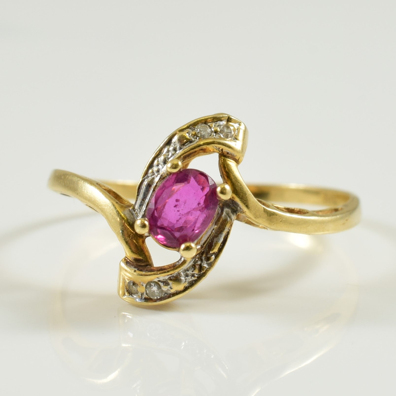 Ruby & Diamond Ring | 0.26ct, 0.02ctw | SZ 7 |