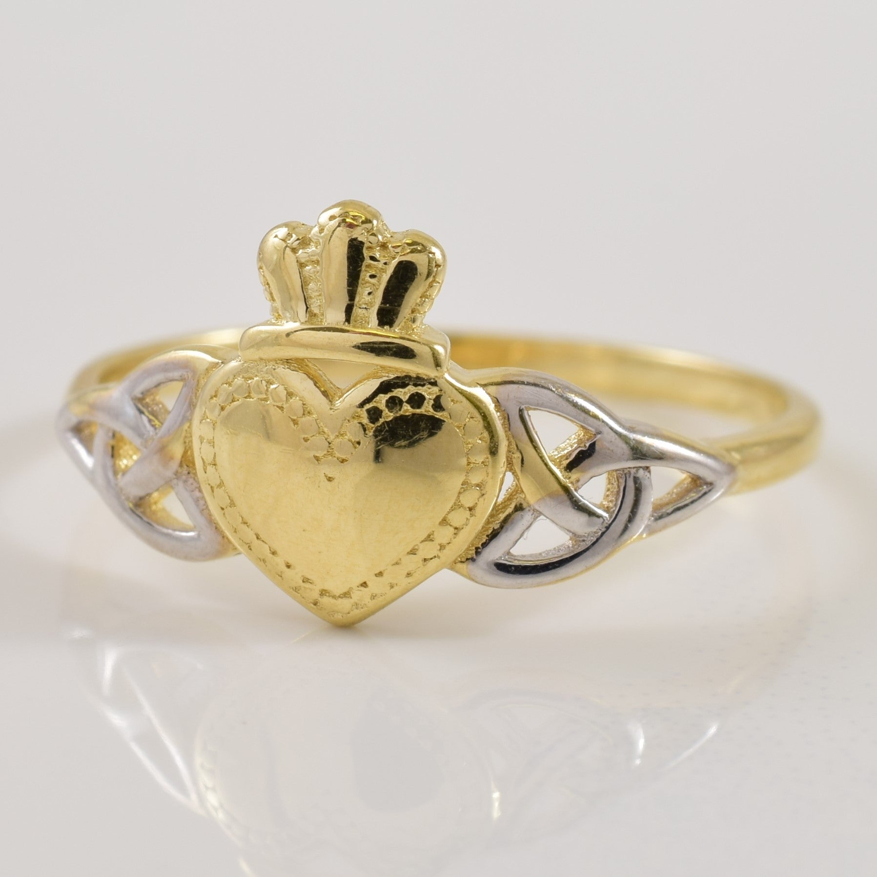 10k Yellow Gold Heart Ring | SZ 7 |