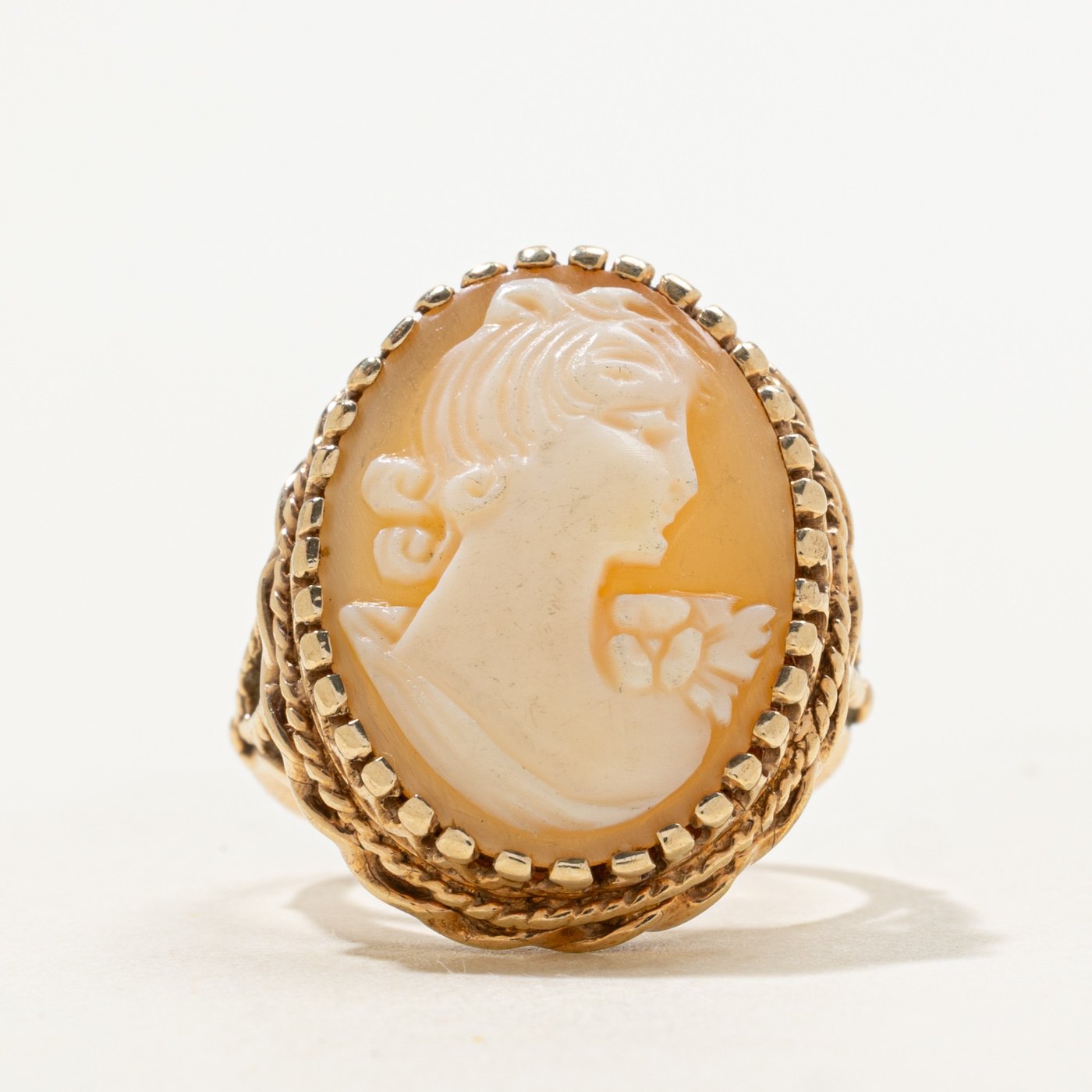 10K Ring with Shell Cameo