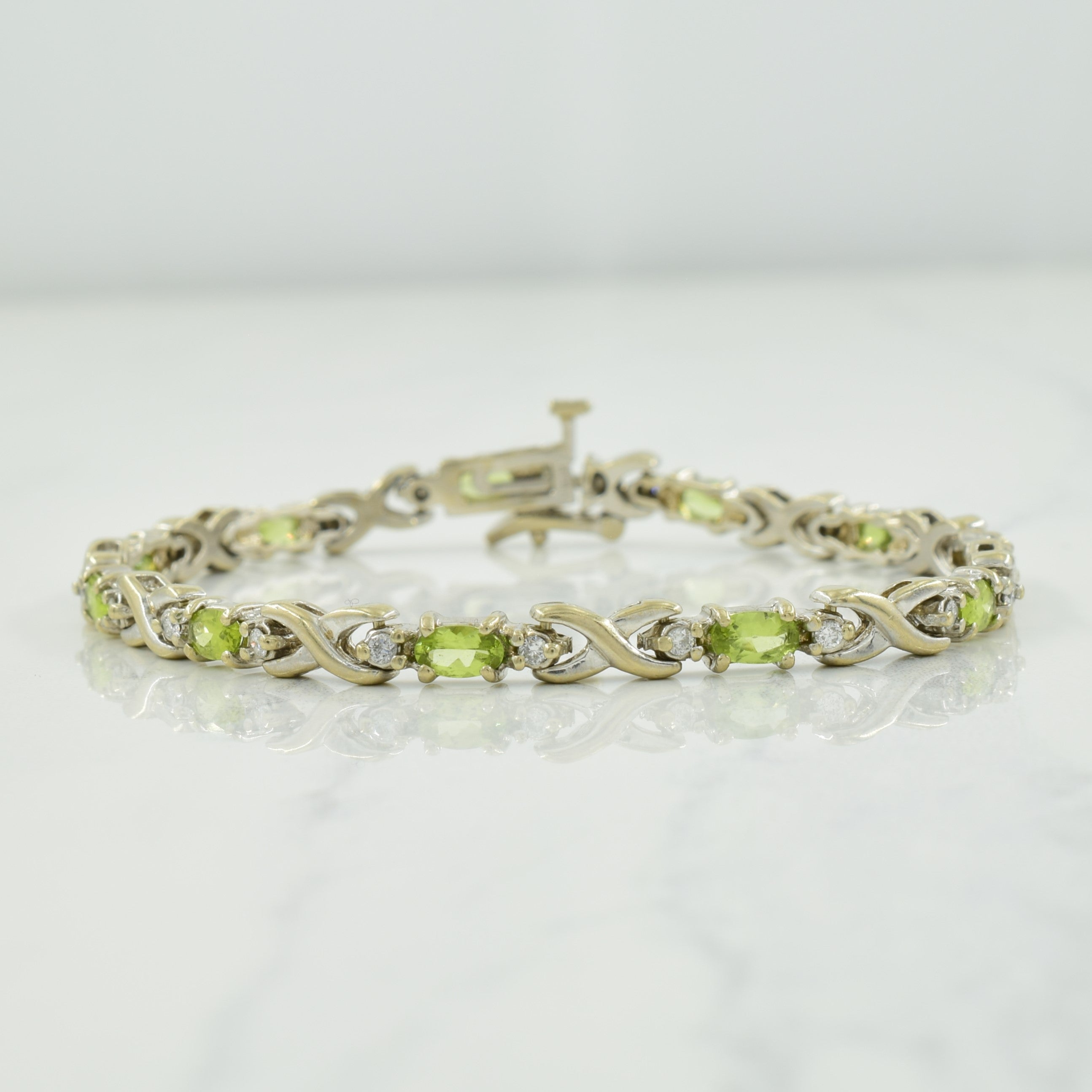 Peridot & Diamond Bracelet | 2.20ctw, 0.44ctw | 7" |