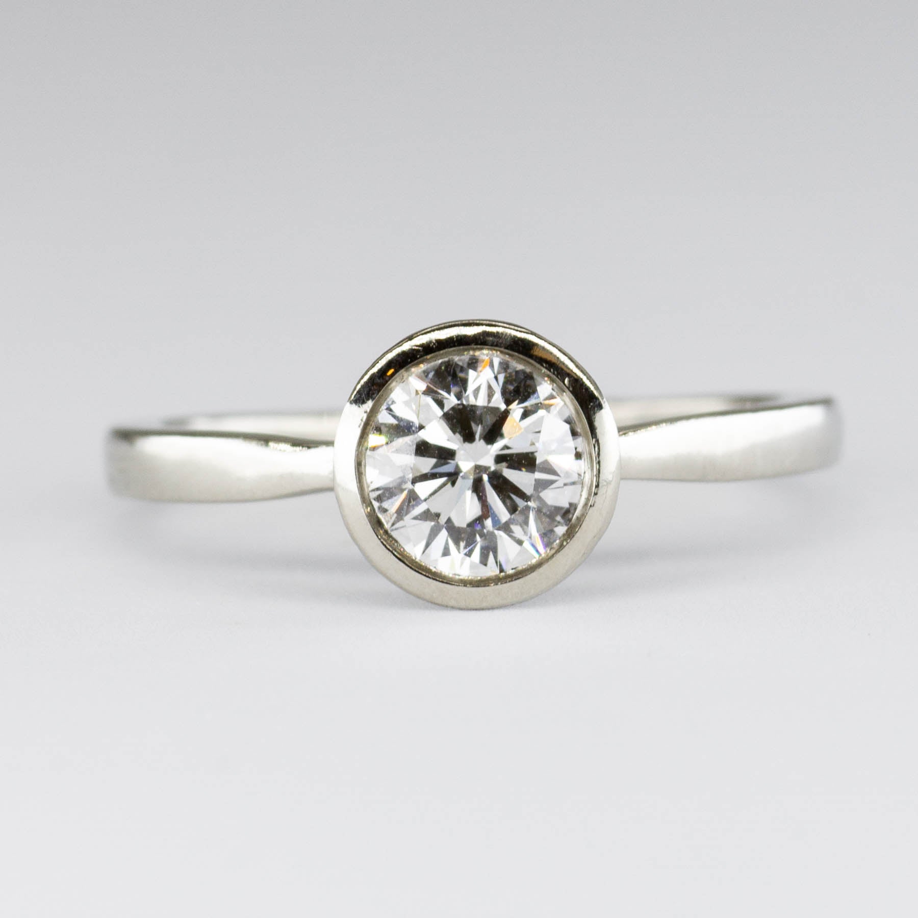 '100 Ways' Diamond Bezel 18k Gold Ring | 0.76ct VS2 H | SZ 6 - 100 Ways