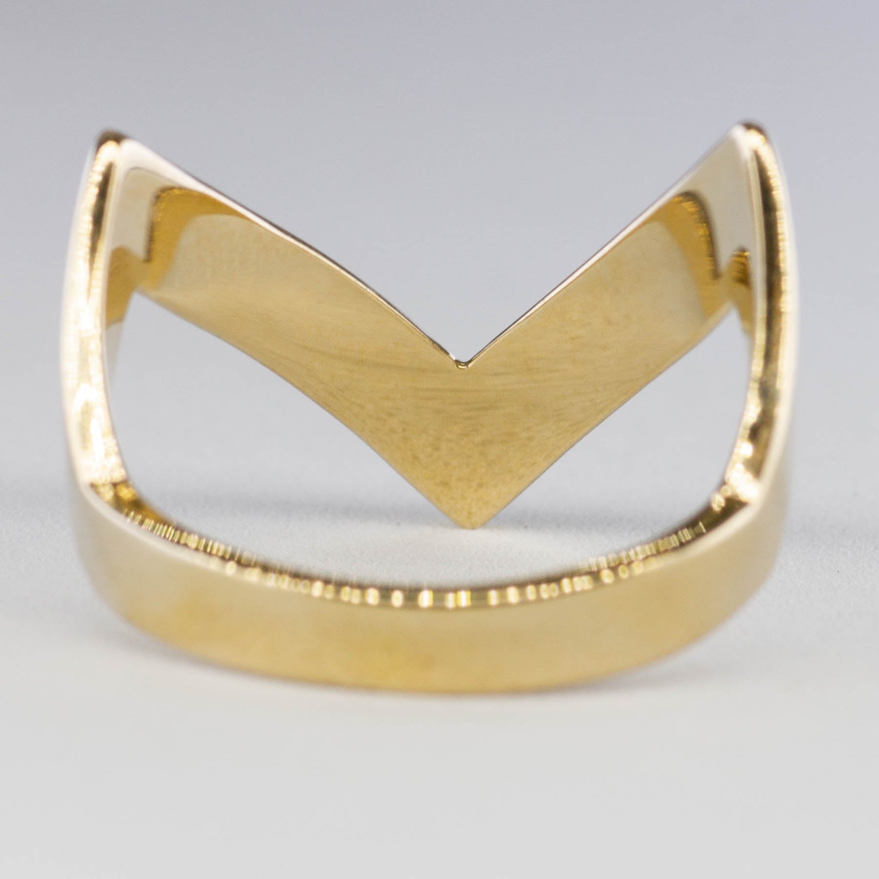 '100 Ways' Yellow Gold V Ring | SZ 7 | - 100 Ways