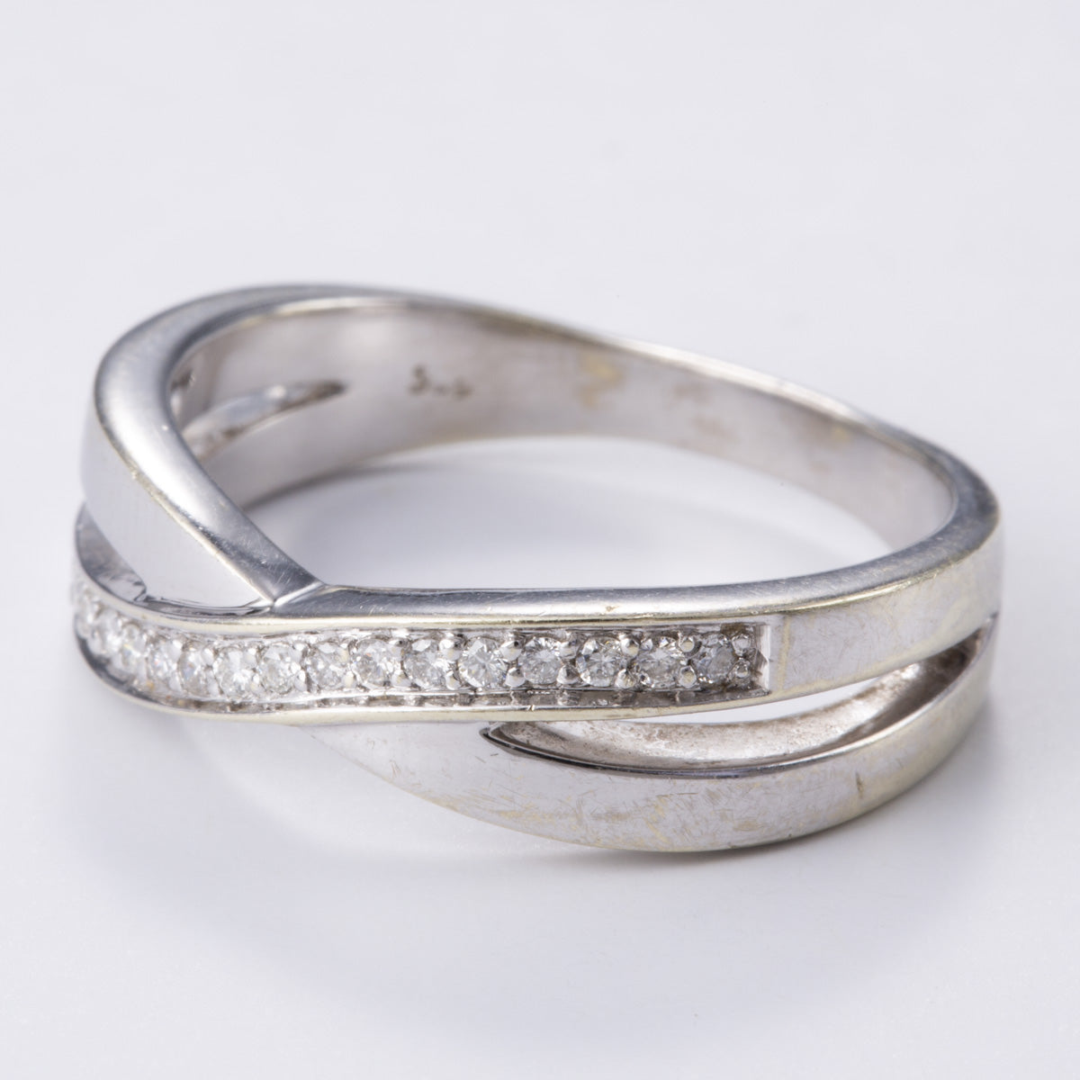 9k White Gold Diamond Ring | 0.17ctw | Sz 8.5