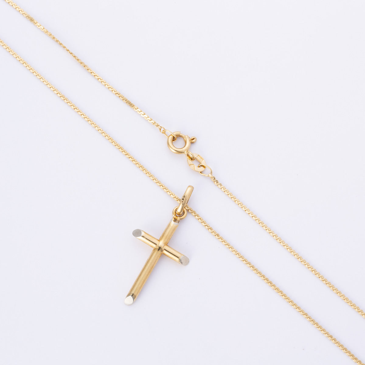 18k Yellow Gold Cross Pendant Necklace | 17"