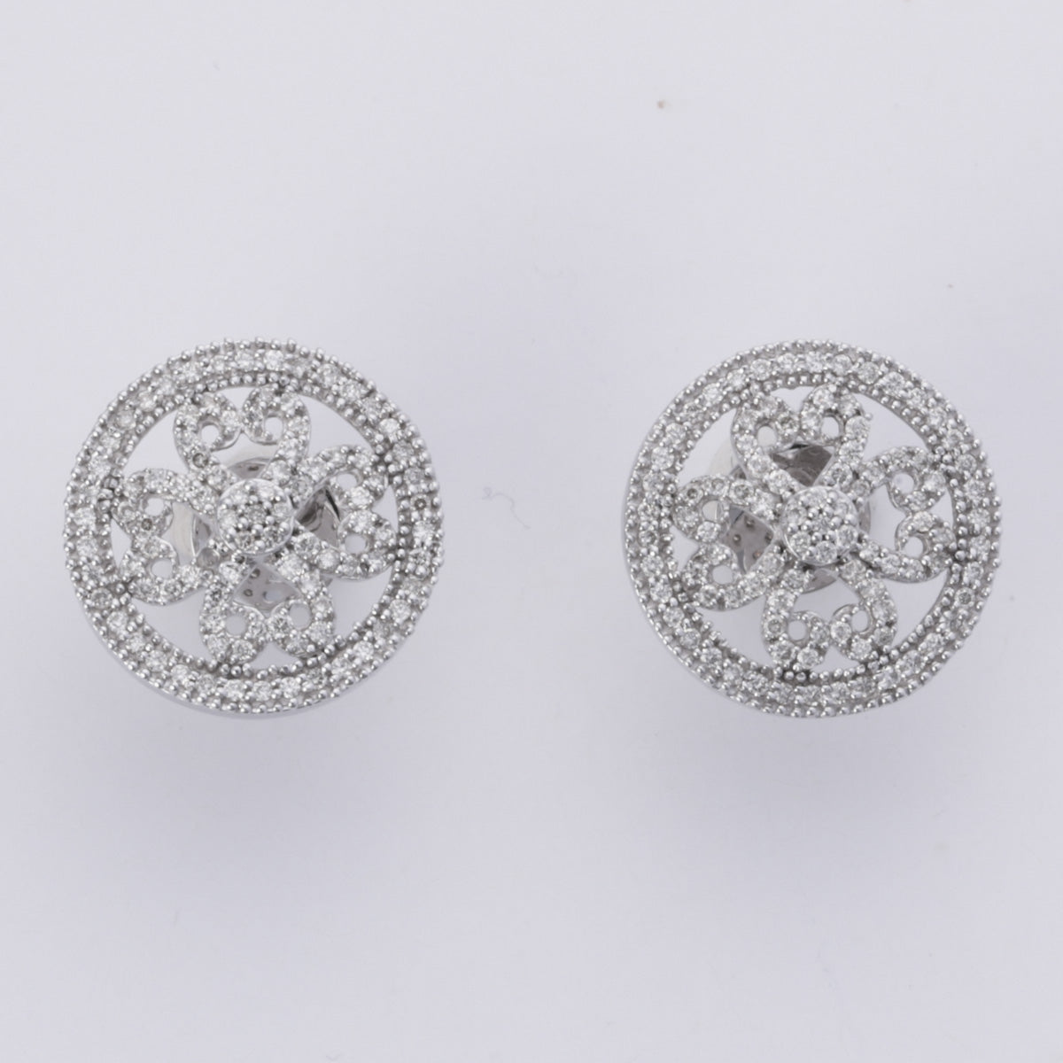 Ensemble collier et boucles d'oreilles en or blanc 14 carats et diamants | 1,61 ct au total | 43 cm 