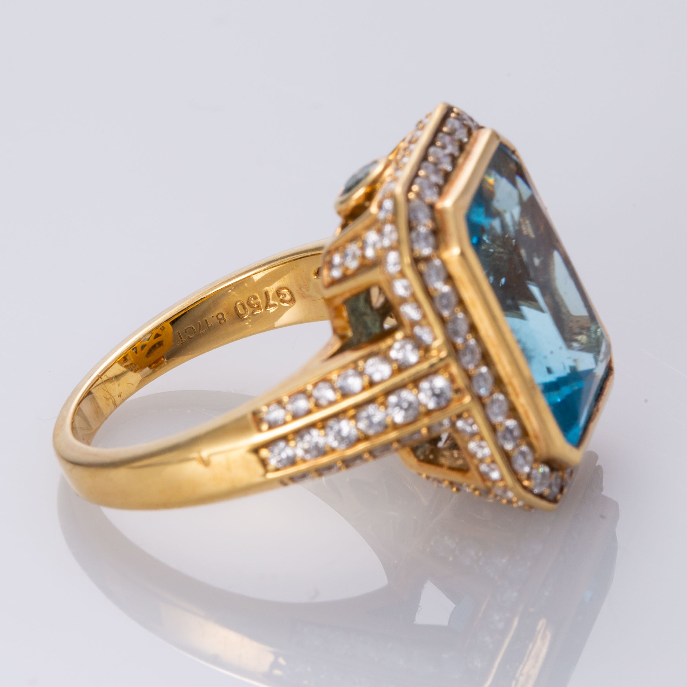 18K Yellow Gold Blue Topaz and Diamond Cocktail Ring | 8.18 ctw, 1.16 ctw | SZ 6 |