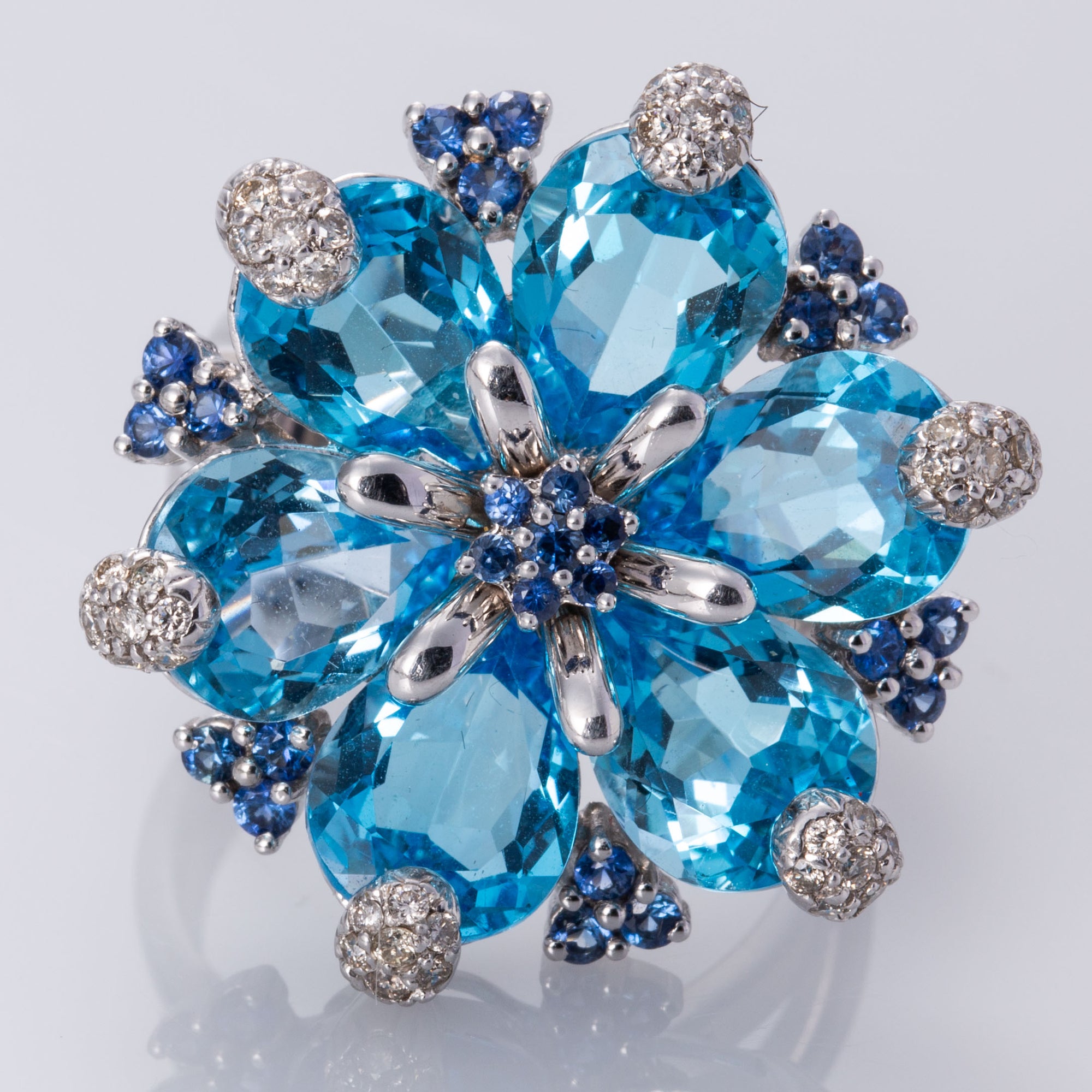 18K White Gold Blue Topaz, Sapphire, and Diamond Ring | 18.48 ctw, 0.42 ctw, 0.65 ctw | SZ 9 |