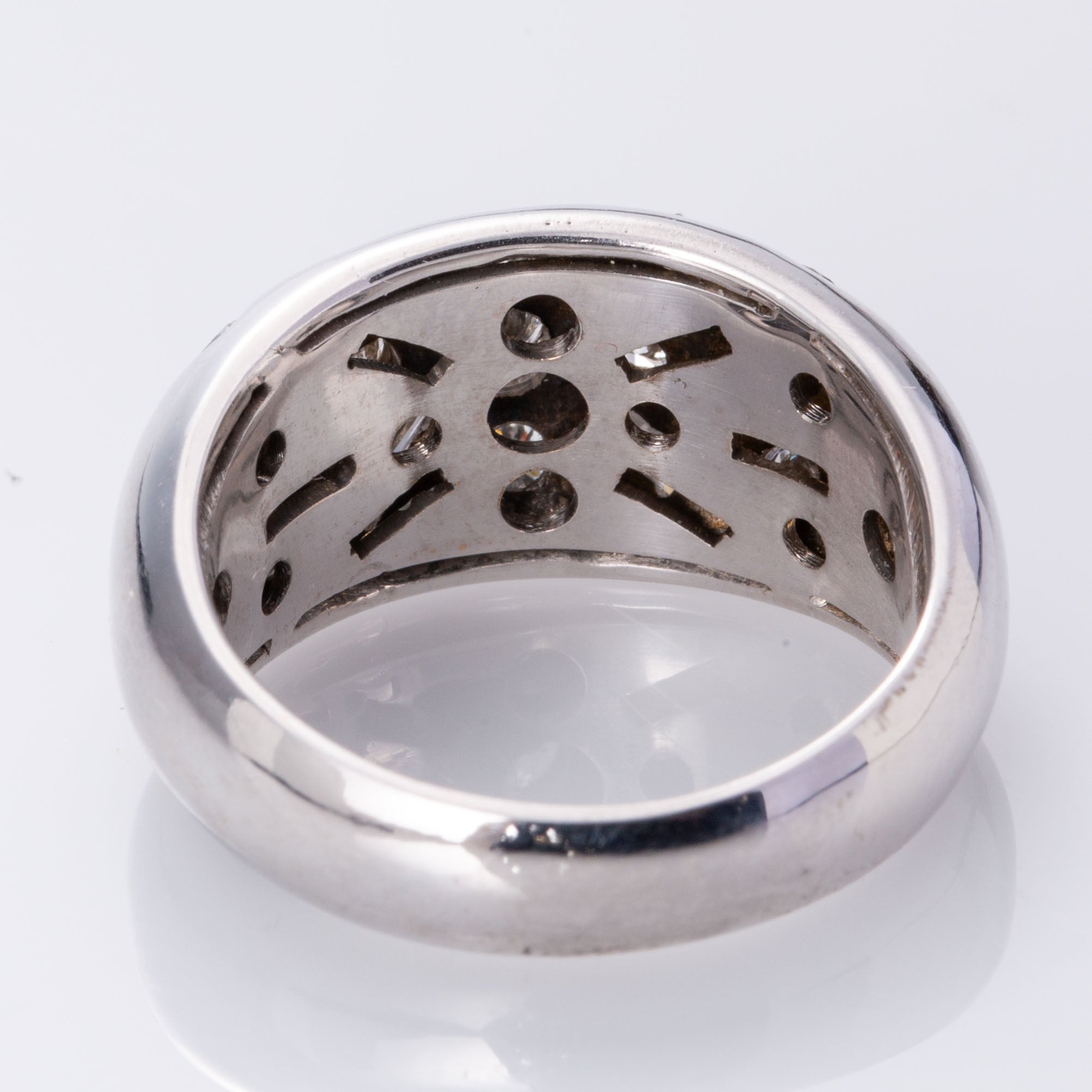 18K White Gold Flush Set Round and Baguette Diamond Ring | 0.85 ctw | SZ 7.5  |