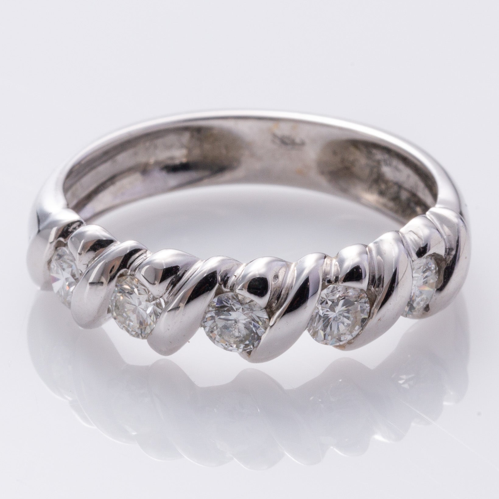 18K White Gold Diamond Ring | 0.63ctw | SZ 6.75 |