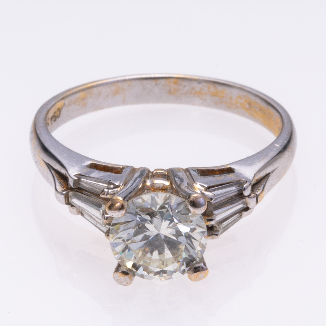 Bague de fiançailles en or blanc 18 carats et diamants | 1,36 ct VS2 J | Taille 5,75 