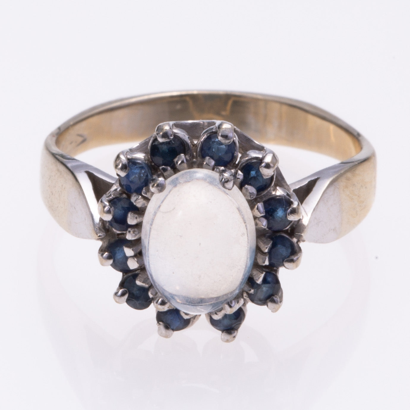 Bague en or blanc 14 carats, pierre de lune et saphir | 1,17 ct, 0,35 ct au total | Taille 6,25 