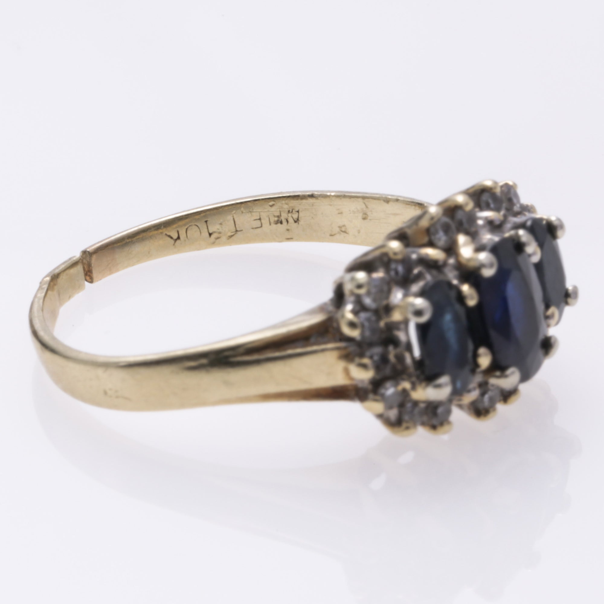 10k Yellow Gold Sapphire and Diamond Ring | 0.95ct, 0.18ctw | SZ 6.5