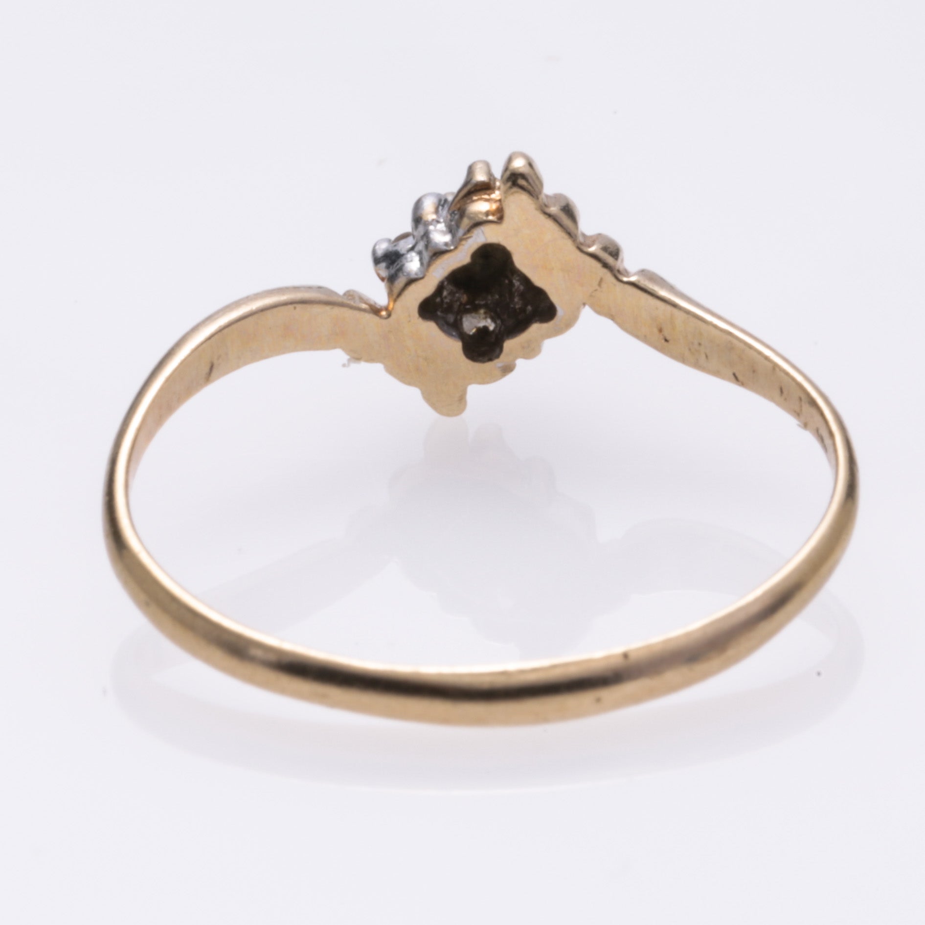 10k Yellow Gold Sapphire and Diamond Ring | 0.03ct, 0.06ctw | SZ 6.25