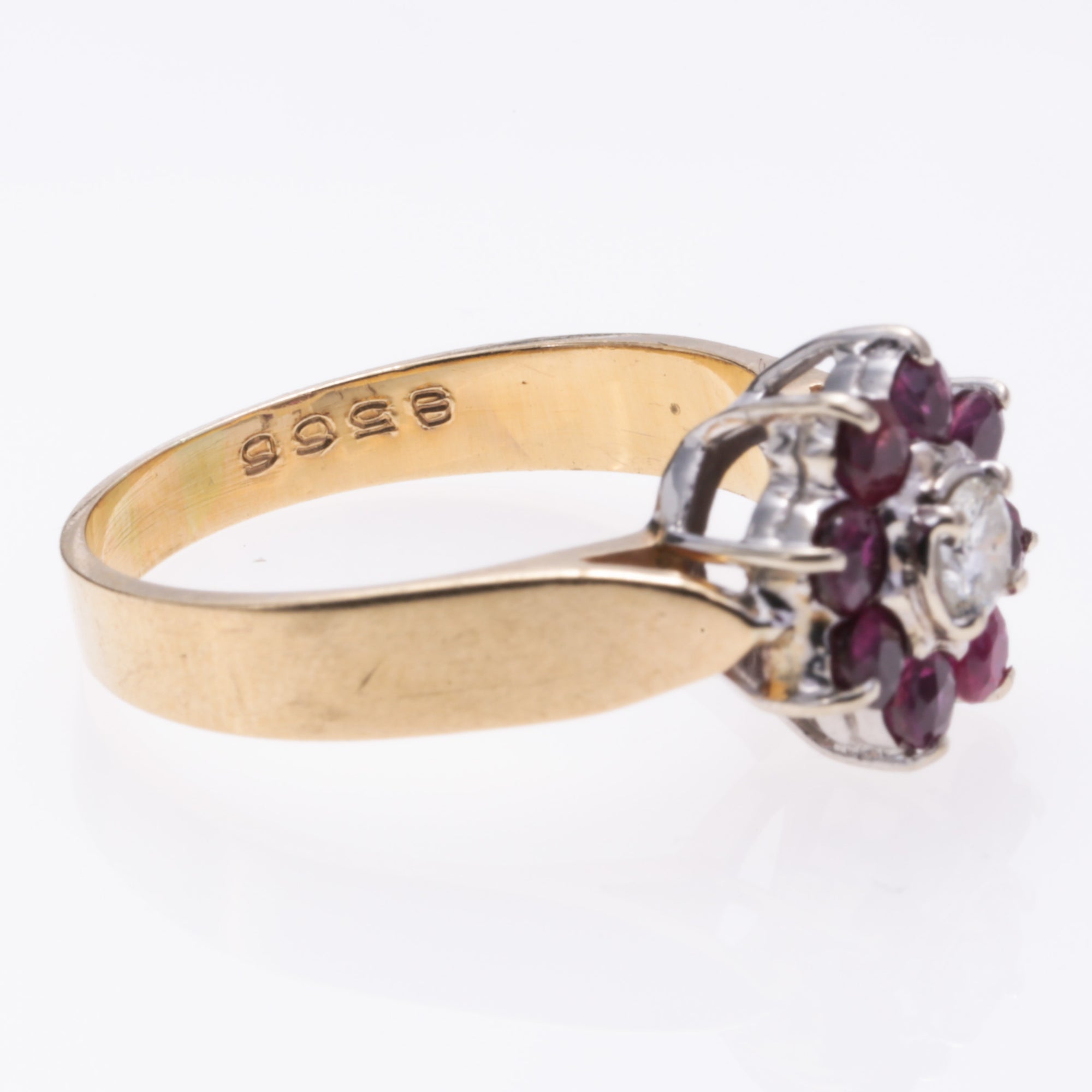 14K Yellow Gold Pyrope Garnet and Diamond Ring | 0.76ctw, 0.16ctw | SZ 7.25