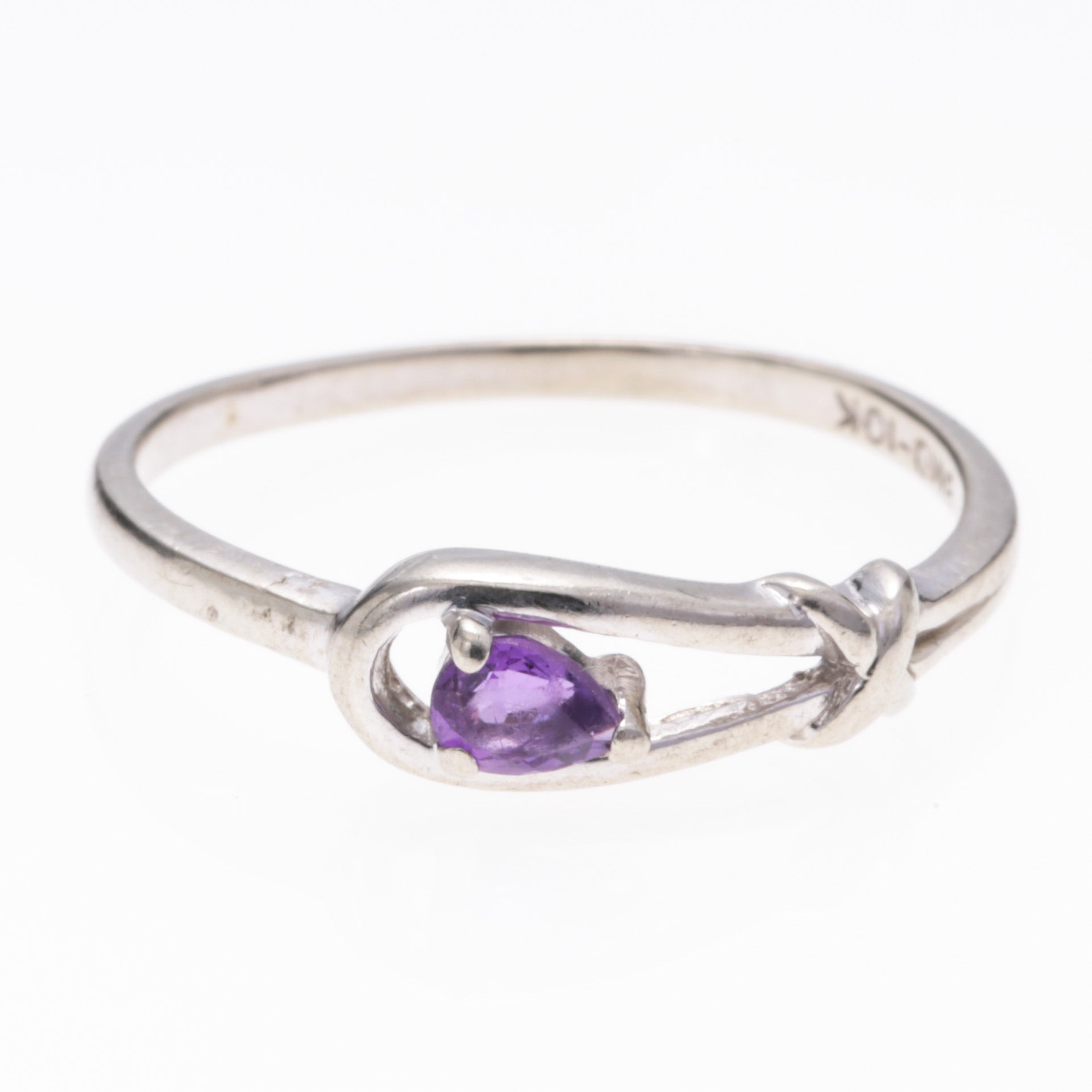 Bague en or jaune 10 carats et améthyste | 0,15 ct | Taille 5,75 