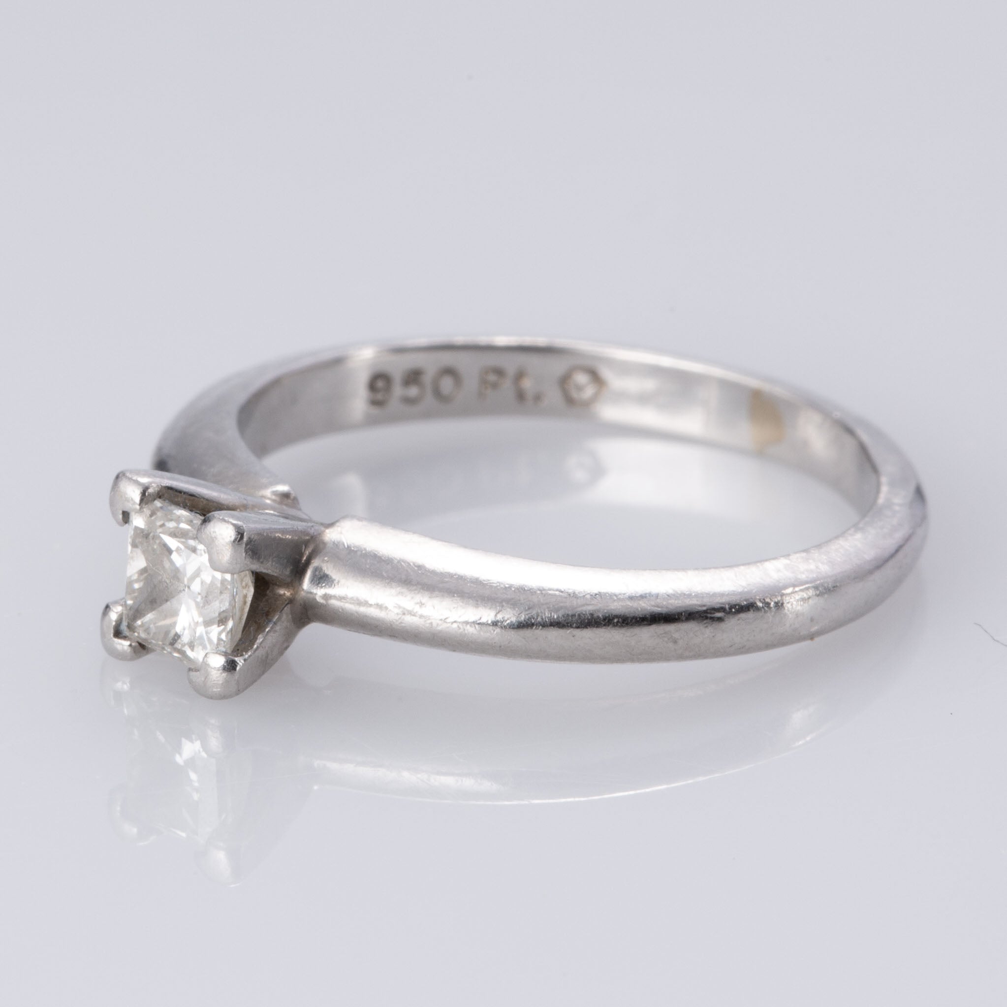 Platinum Diamond Ring | 0.33 ct | SZ 4.75 |