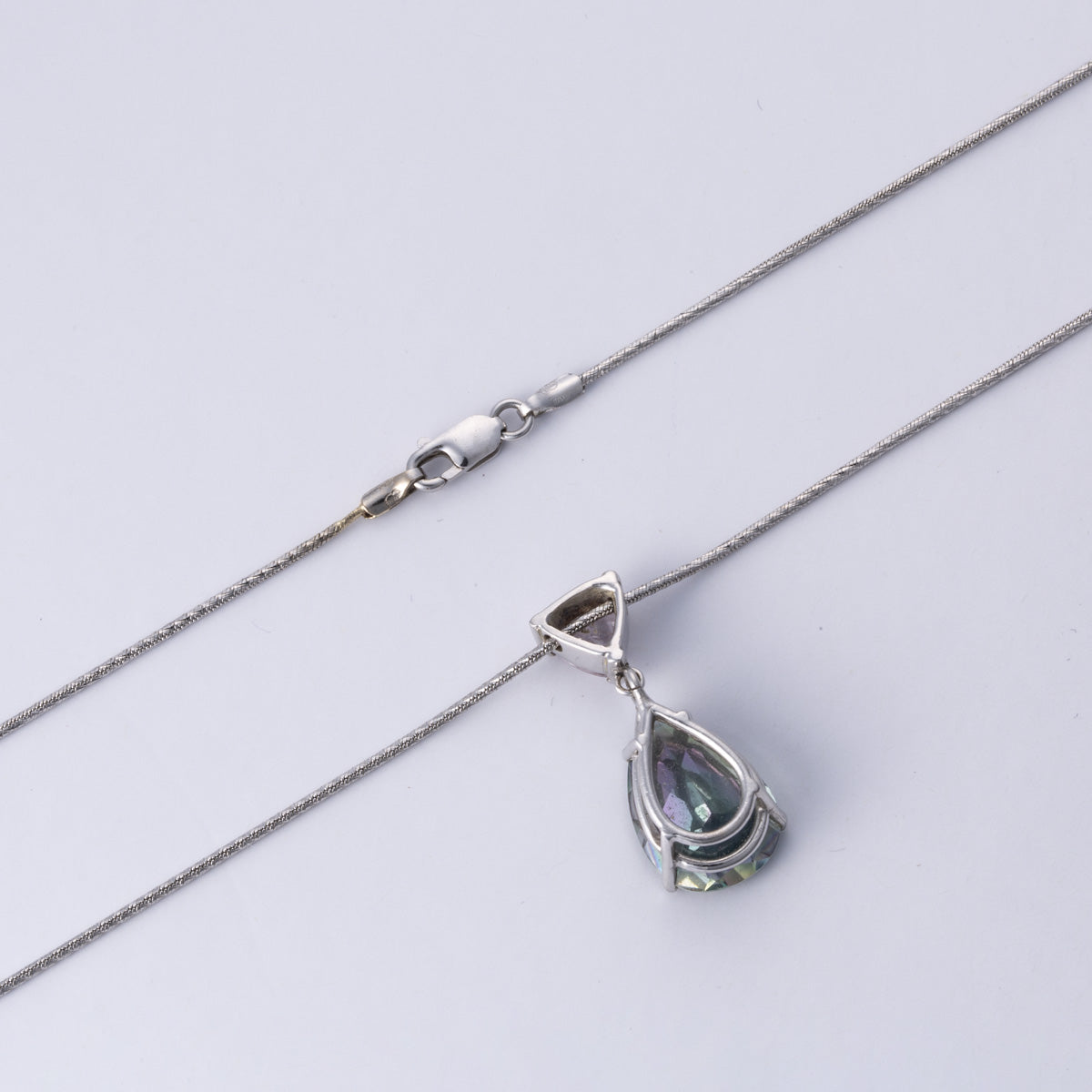 14k White Gold Mystic Topaz and Synthetic Spinel Necklace | 3.10 ct, 0.40 ct | 45.5cm