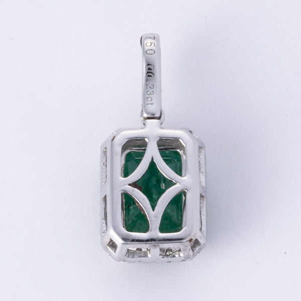 18k White Gold Emerald and Diamonds Pendant | 3.26 ct, 0.23 ctw