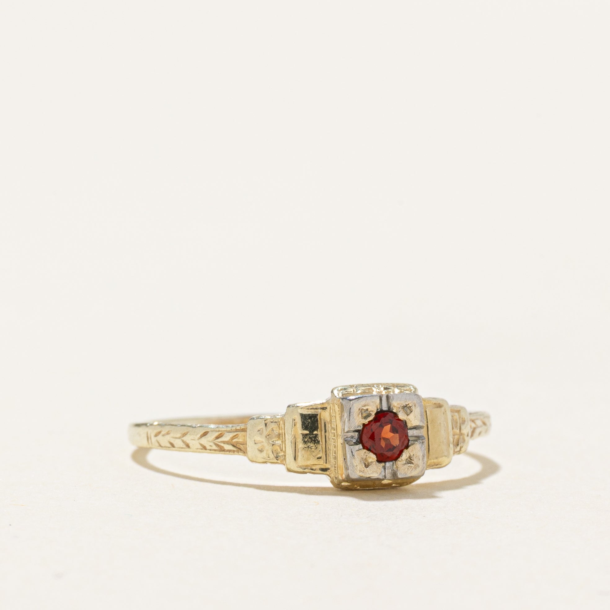 Garnet Textured Ring | SZ 6.5