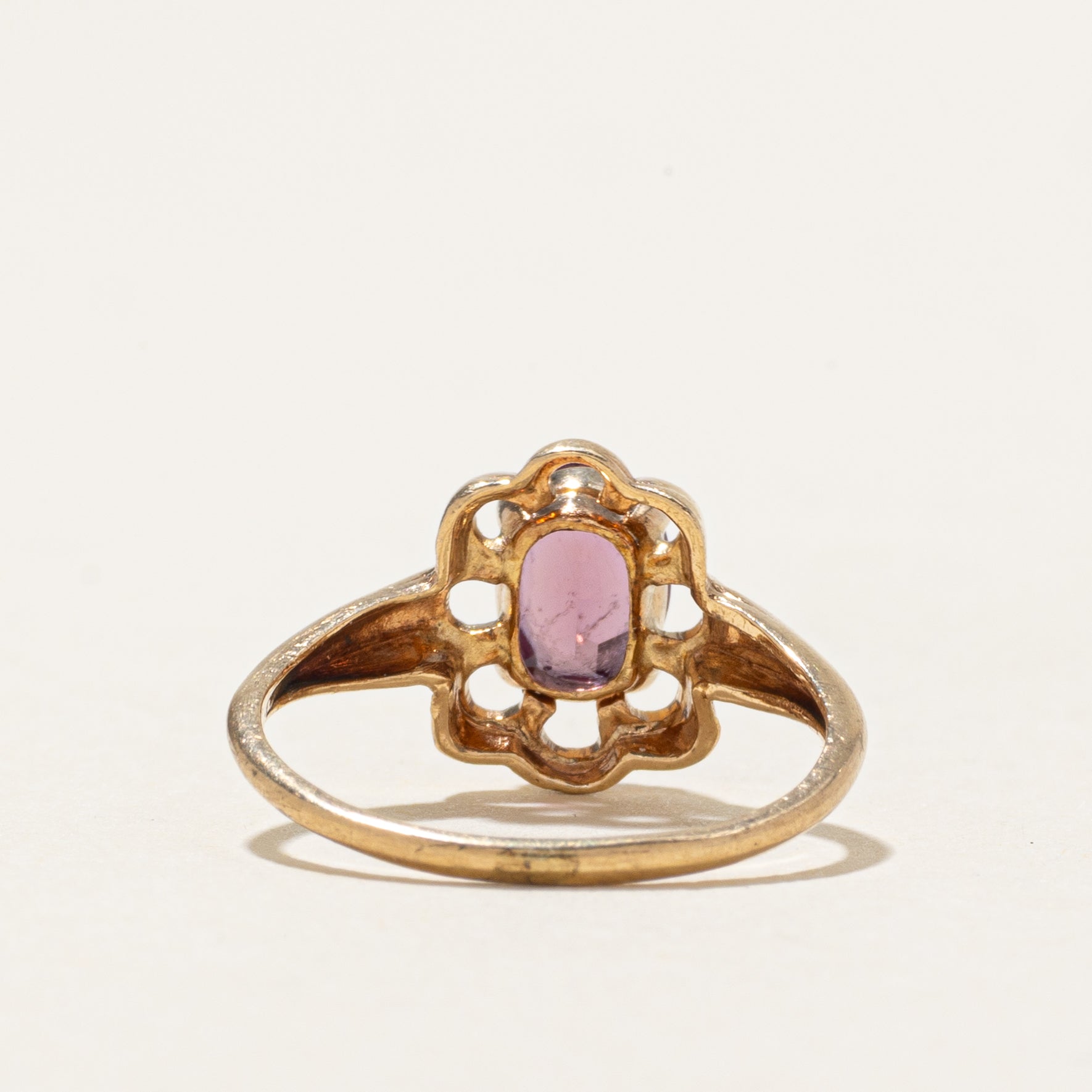 Oval Cut Amethyst Scalloped Ring | SZ 4