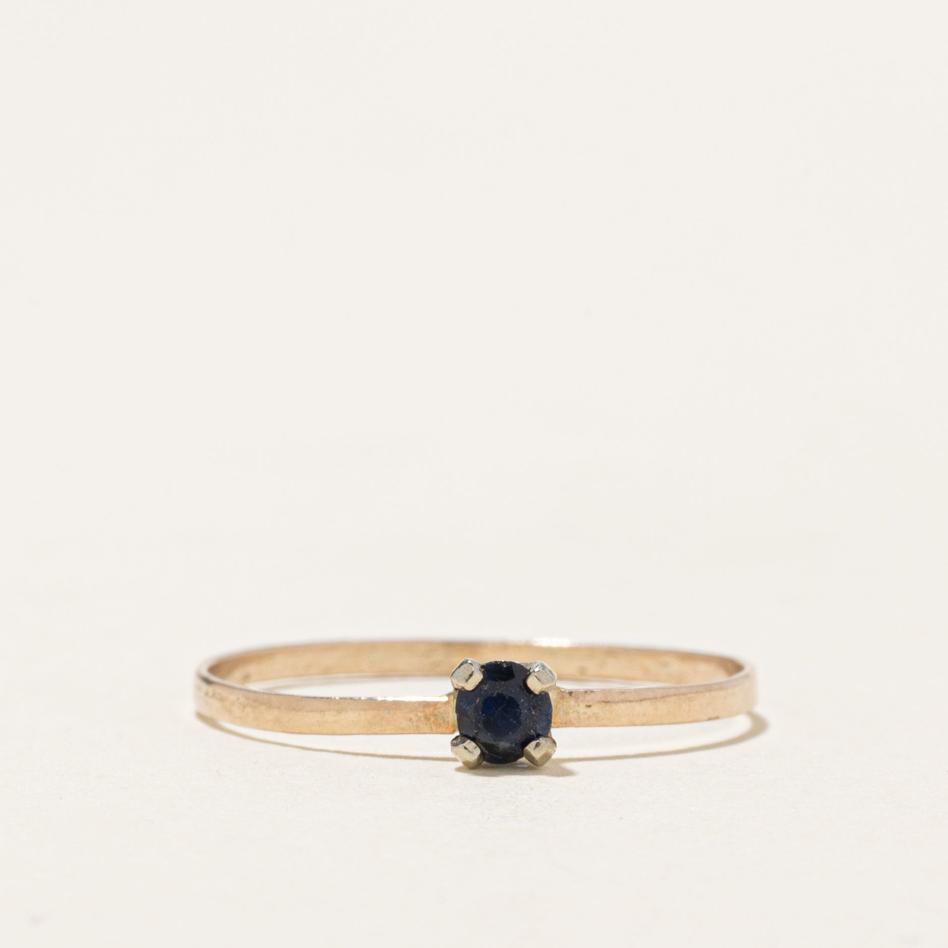 Solitaire Sapphire Petite Ring | SZ 6.5