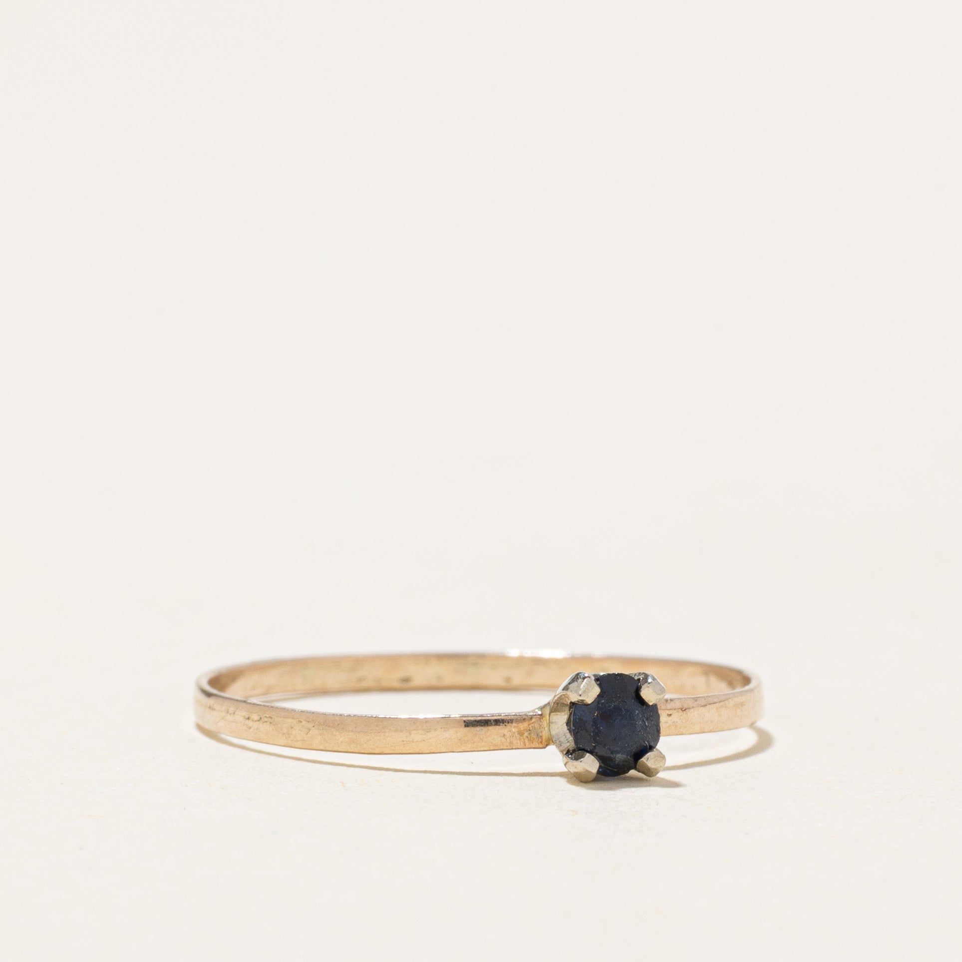 Solitaire Sapphire Petite Ring | SZ 6.5