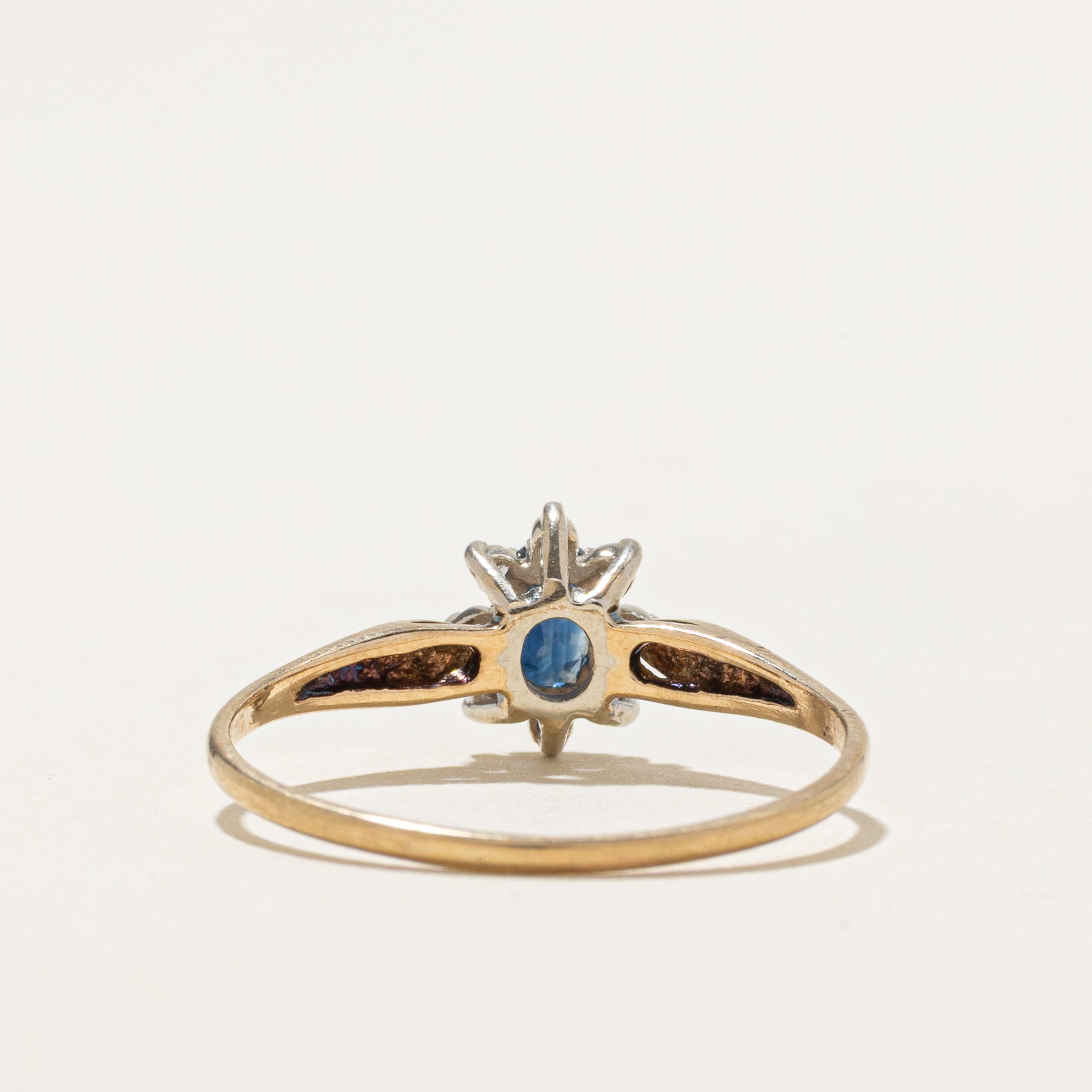 Oval Cut Sapphire & Diamond Petal Ring | SZ 8.5